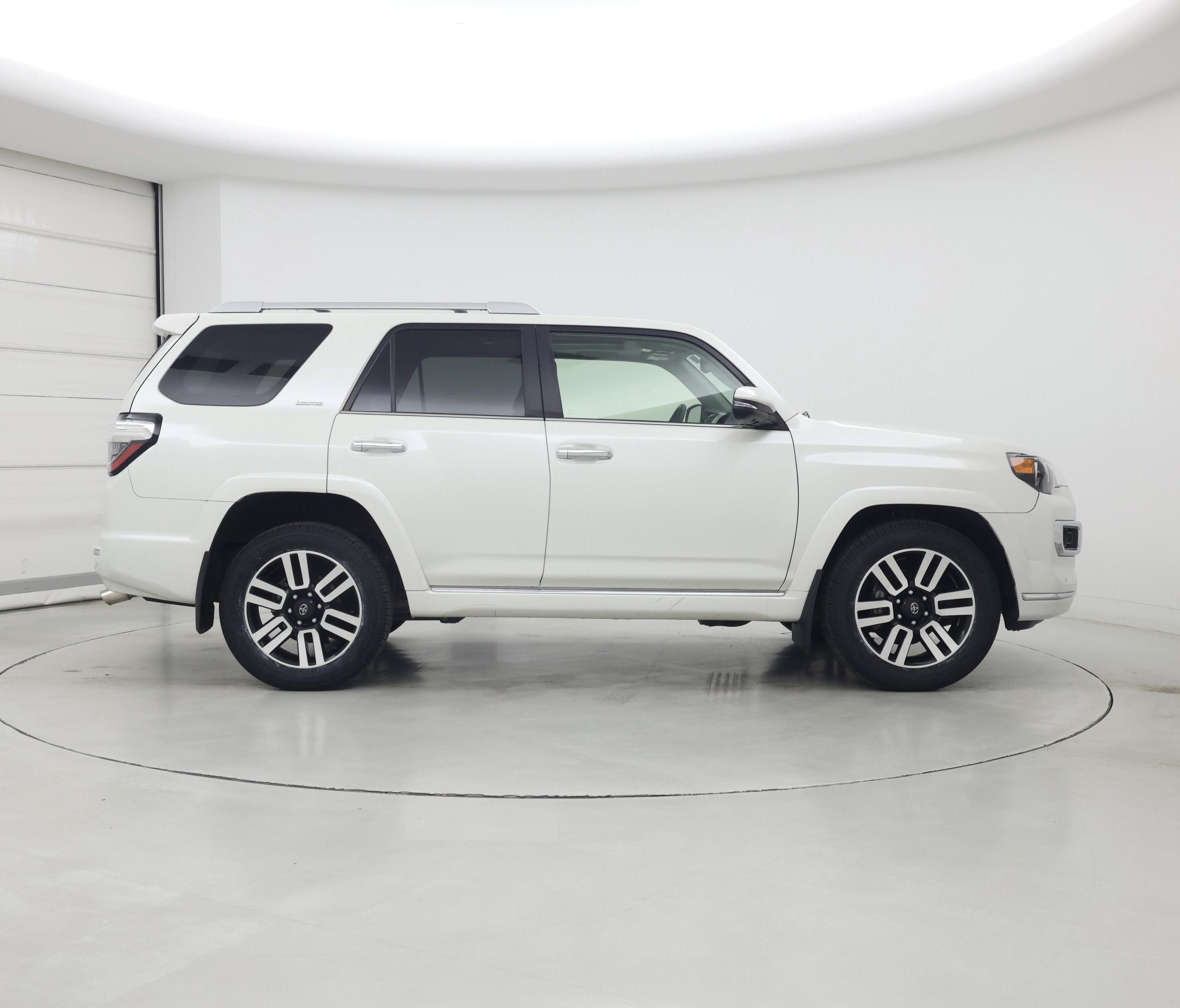 Thumbnail: 2022 Toyota 4Runner - 7