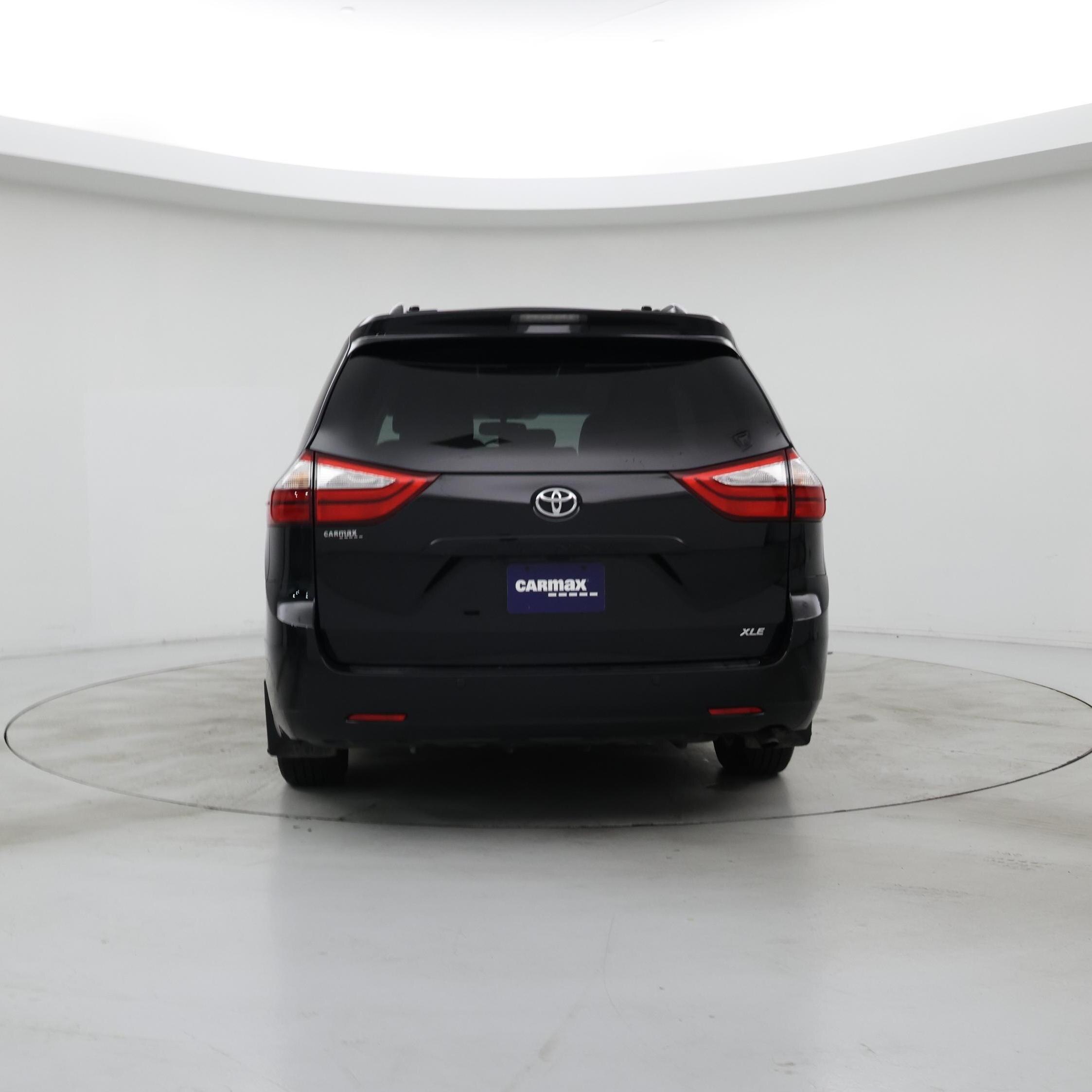 Thumbnail: 2016 Toyota Sienna - 6