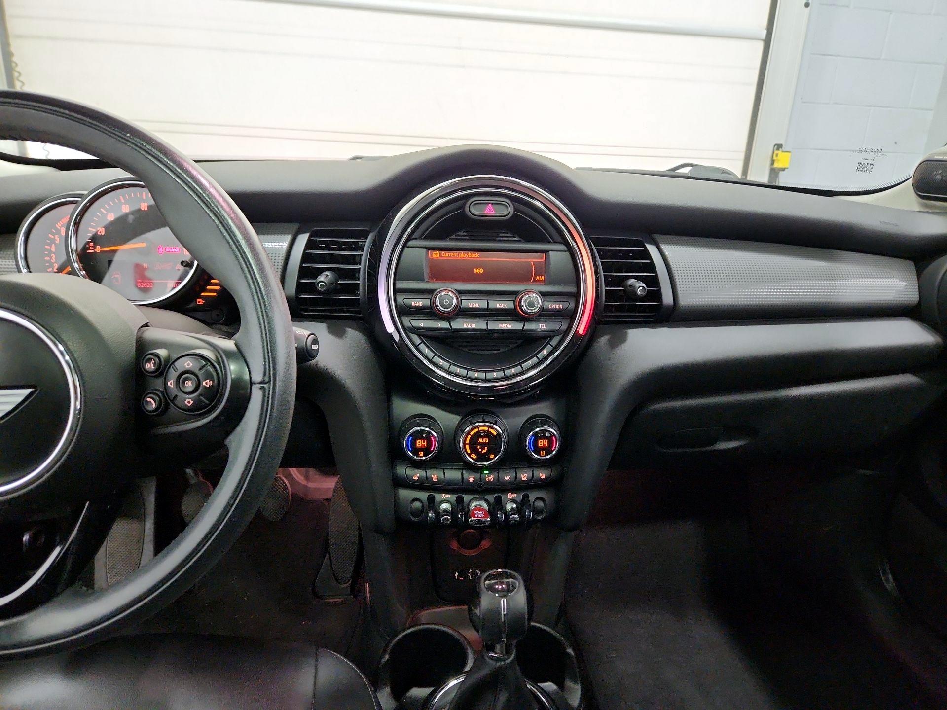 Thumbnail: 2015 MINI Cooper Hardtop - 9