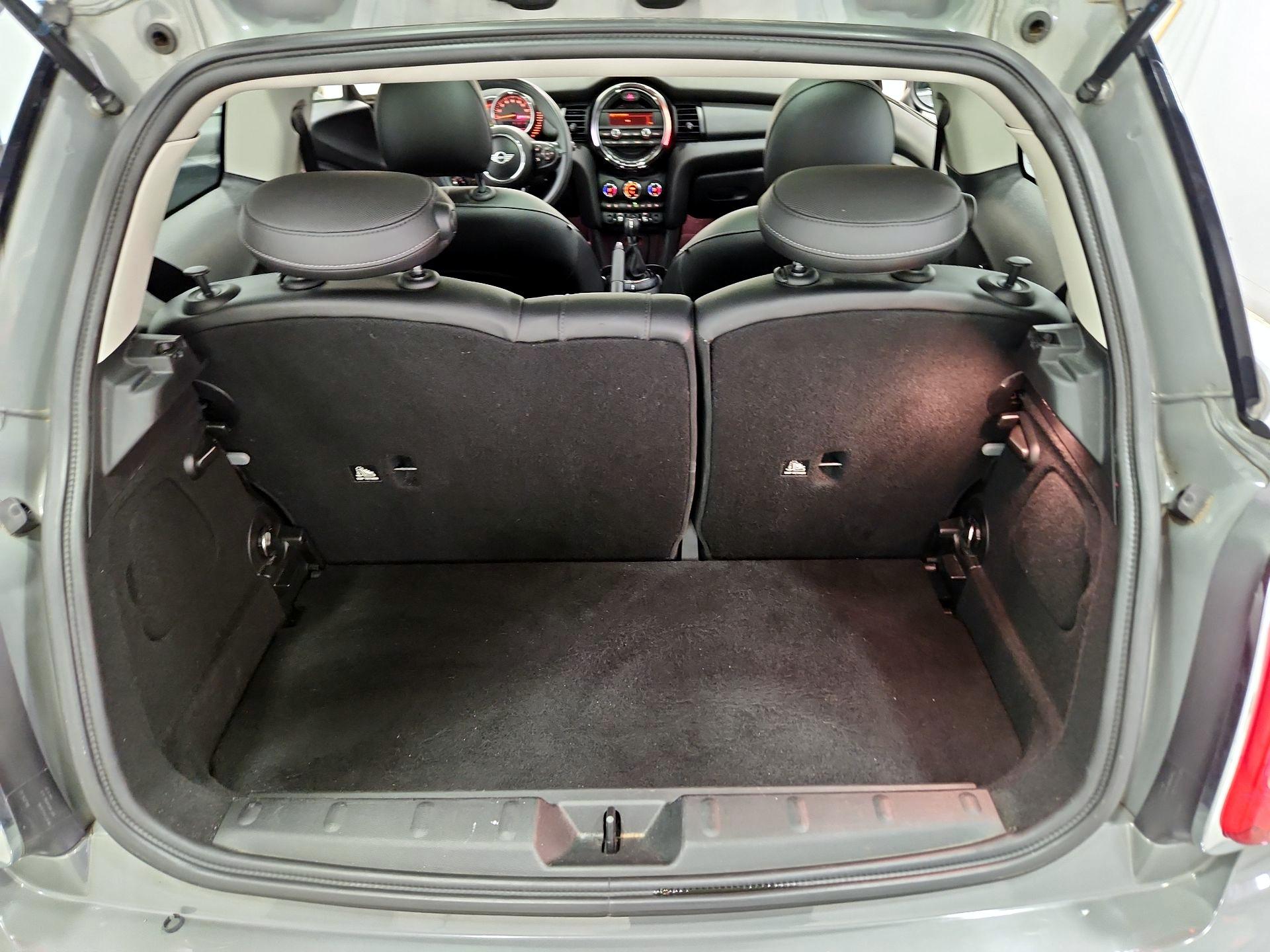 Thumbnail: 2015 MINI Cooper Hardtop - 20