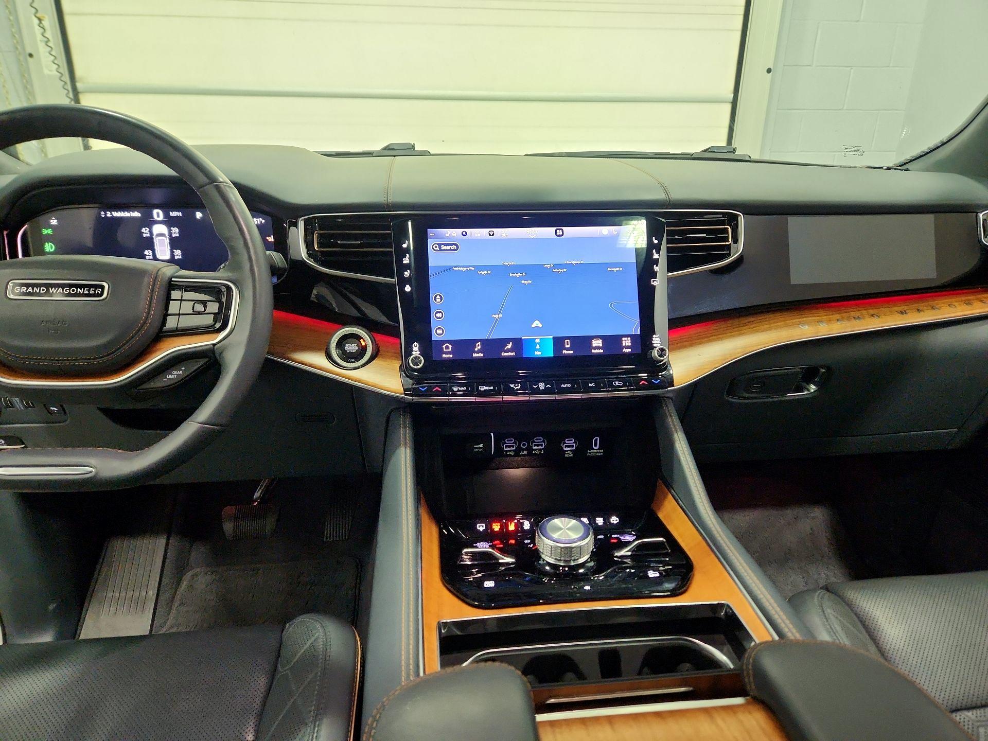 Thumbnail: 2022 Jeep Grand Wagoneer - 9