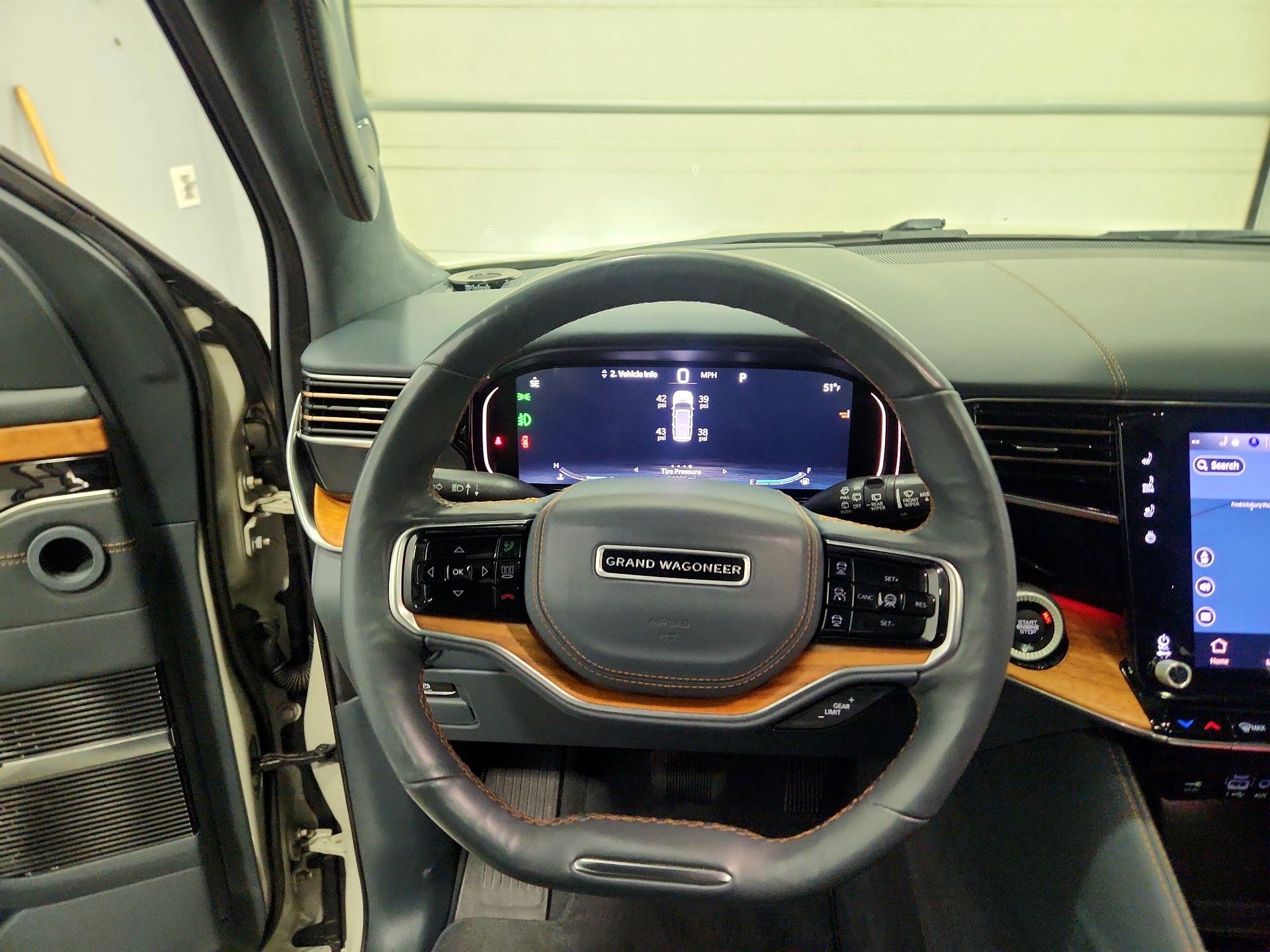 Thumbnail: 2022 Jeep Grand Wagoneer - 10