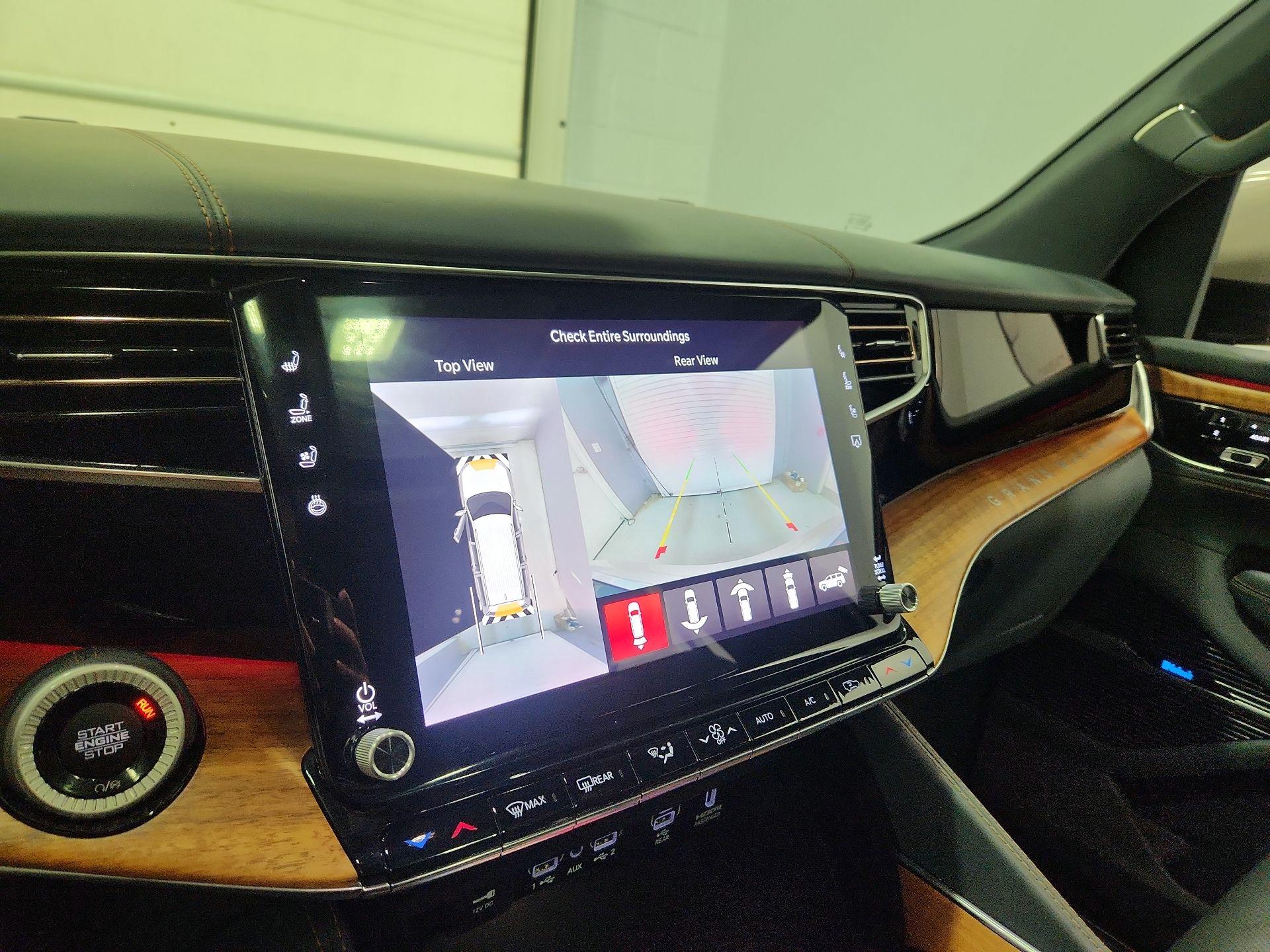 Thumbnail: 2022 Jeep Grand Wagoneer - 15