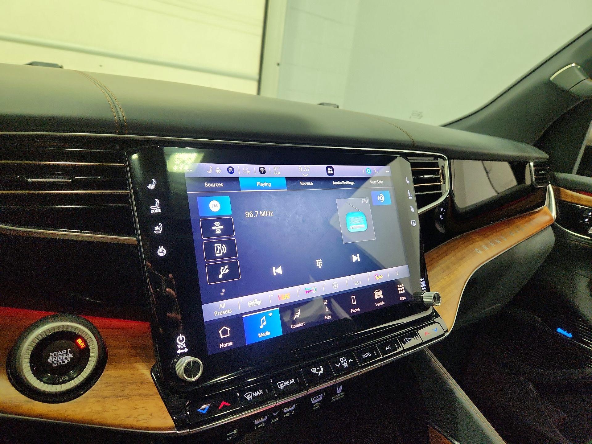 Thumbnail: 2022 Jeep Grand Wagoneer - 16