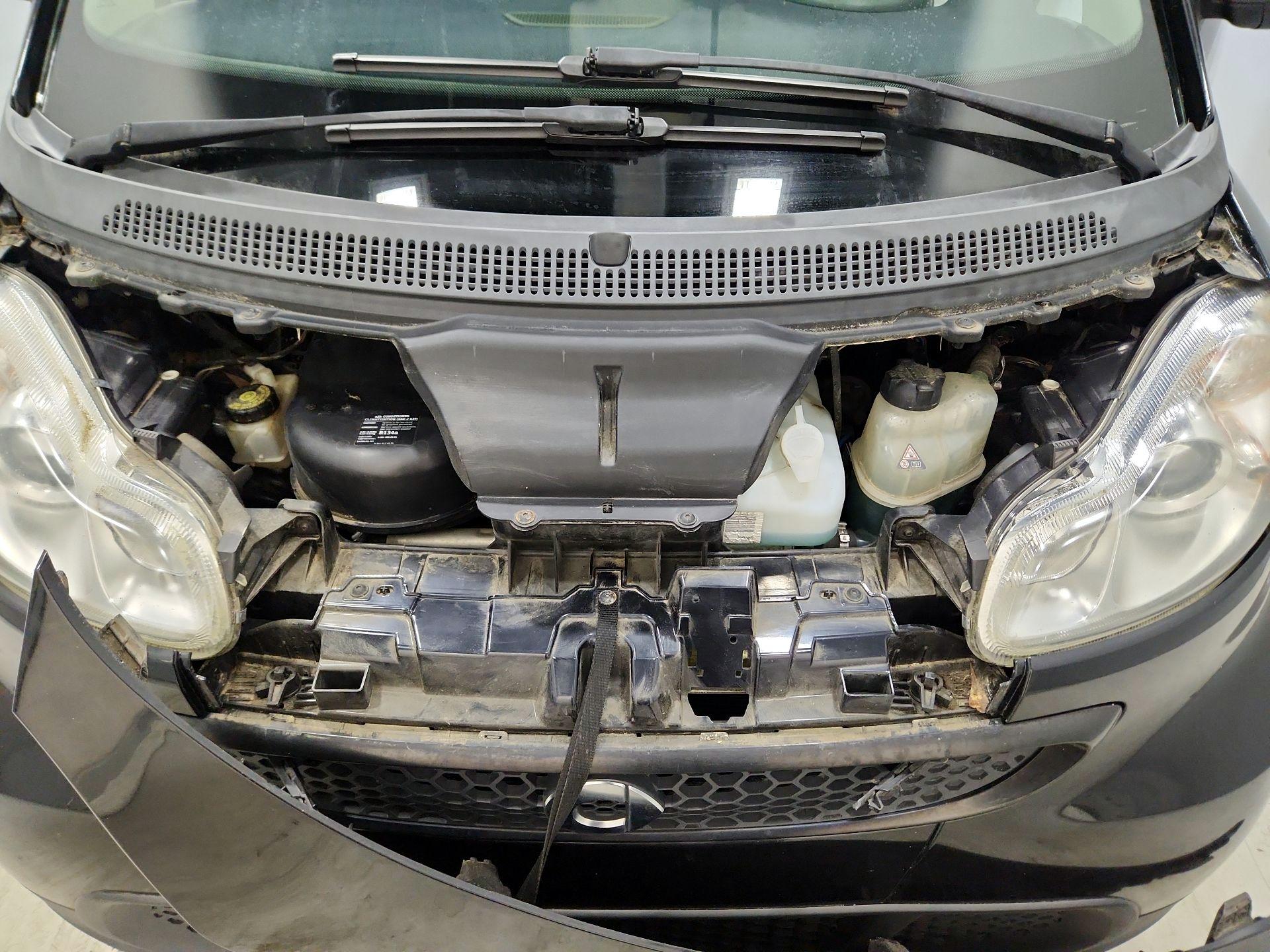 Thumbnail: 2015 smart fortwo - 20