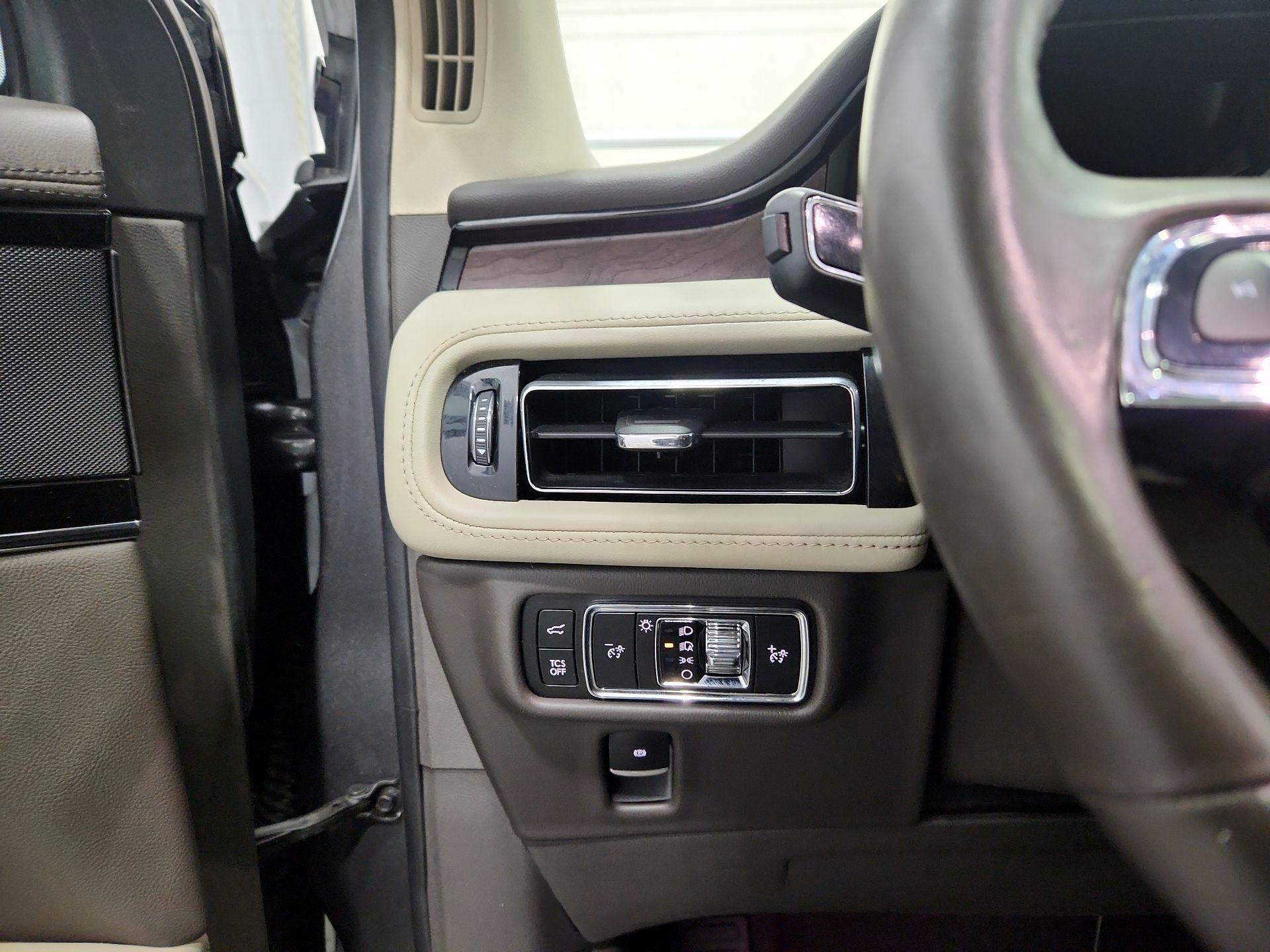 Thumbnail: 2023 Lincoln Nautilus - 13