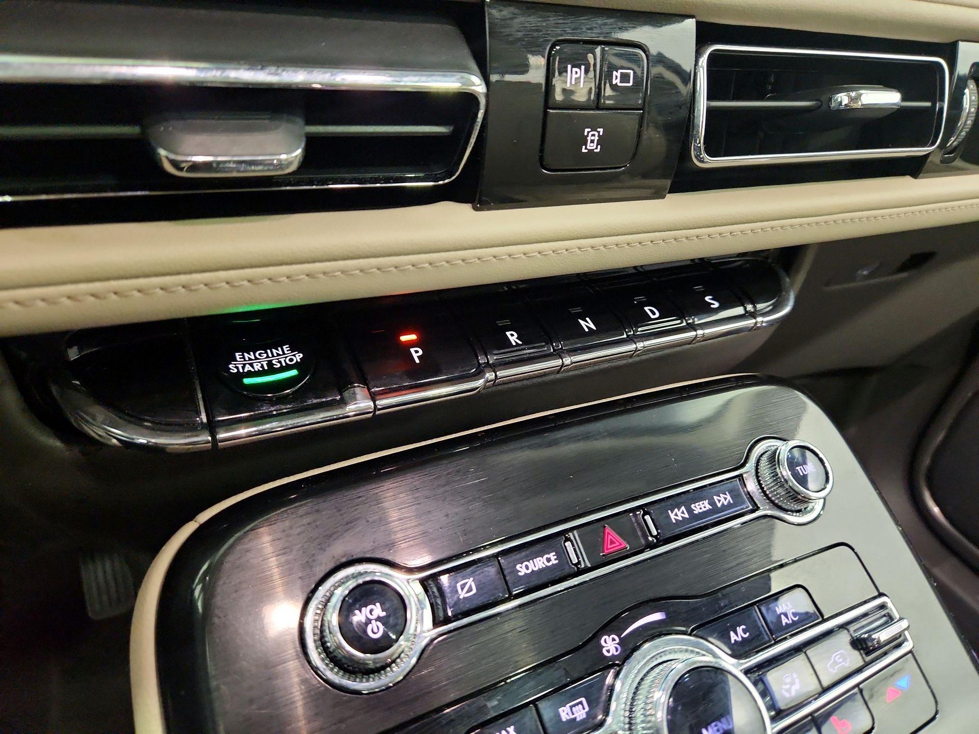 Thumbnail: 2023 Lincoln Nautilus - 18