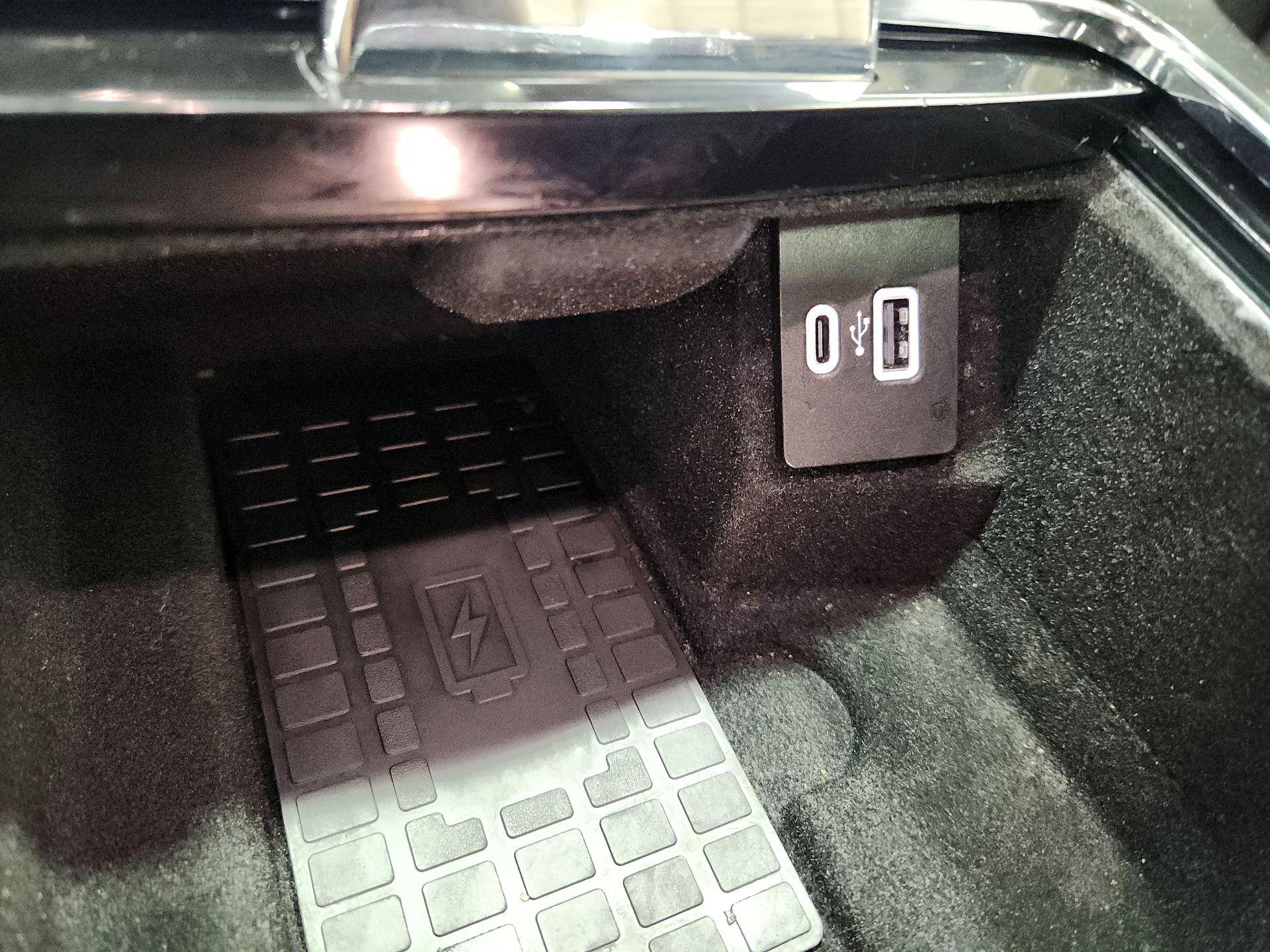 Thumbnail: 2023 Lincoln Nautilus - 19