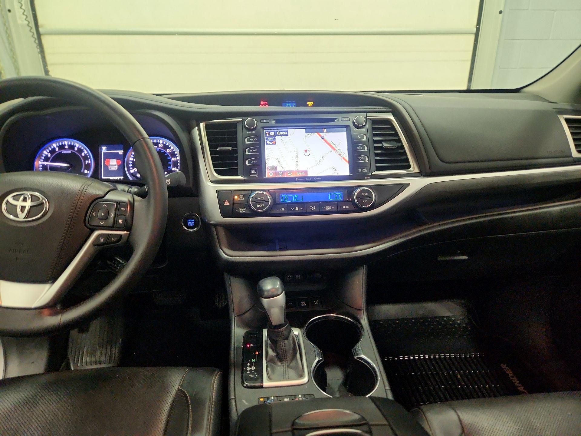 Thumbnail: 2018 Toyota Highlander - 9