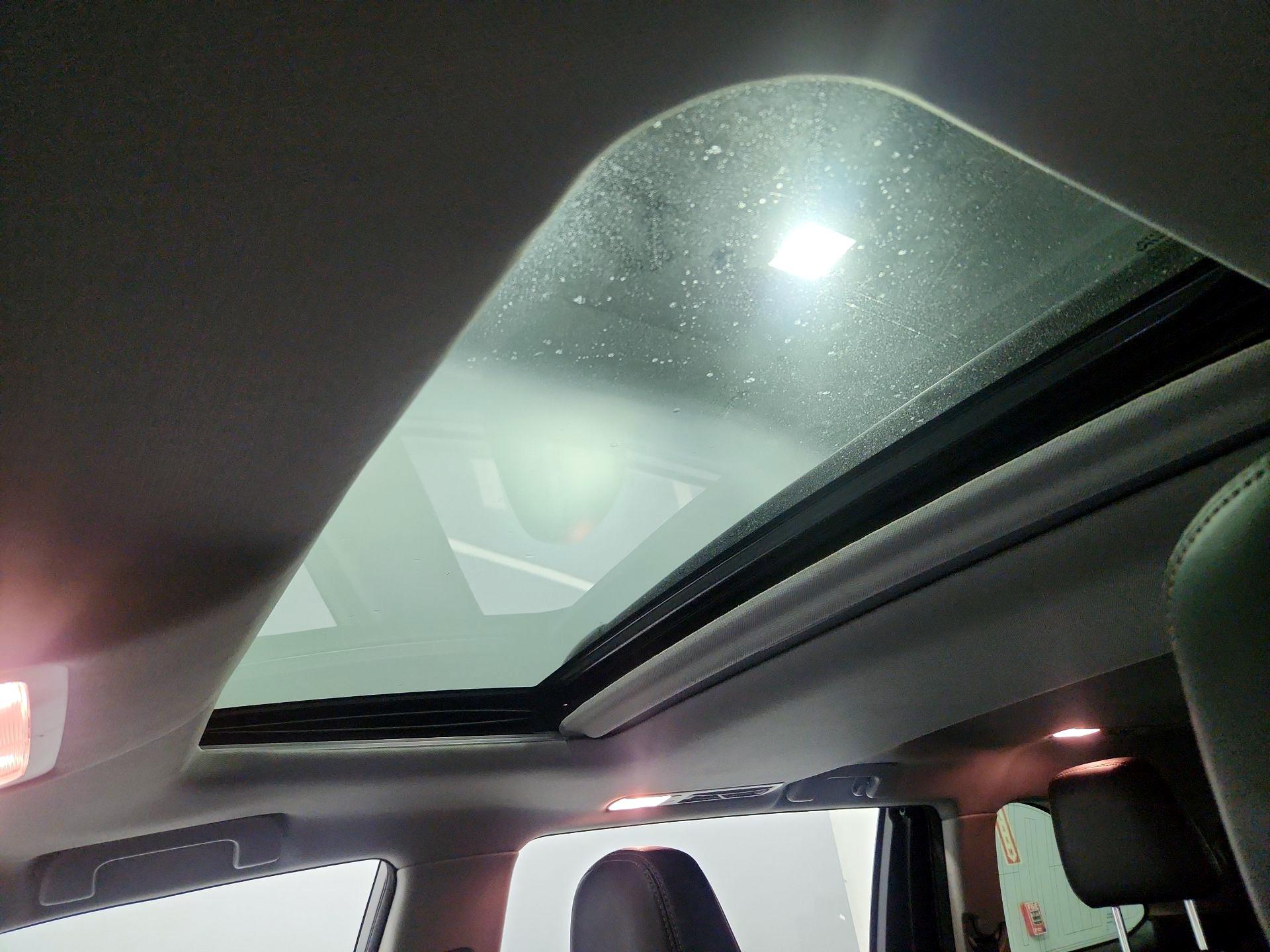 Thumbnail: 2018 Toyota Highlander - 20