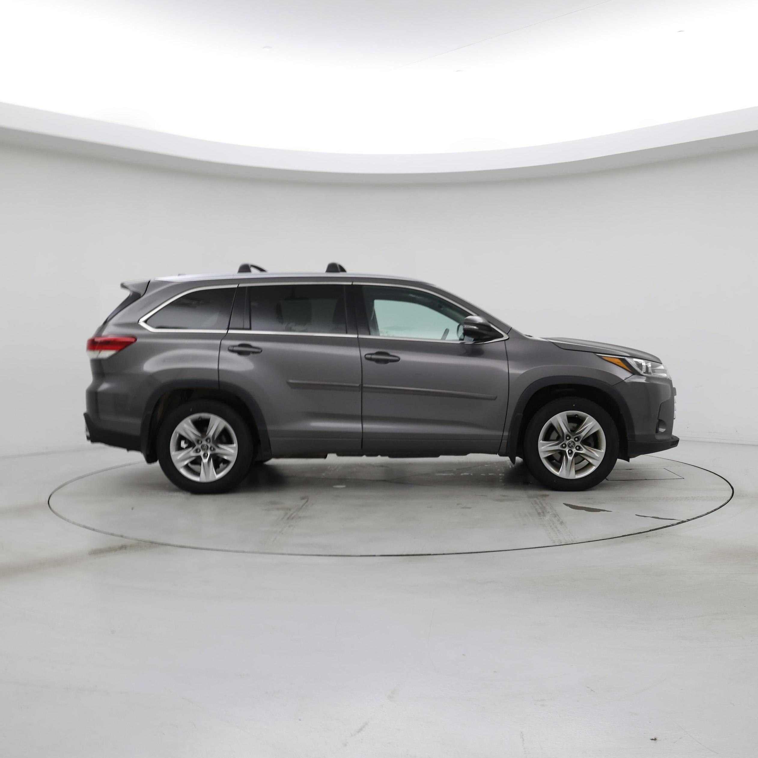 Thumbnail: 2018 Toyota Highlander - 7