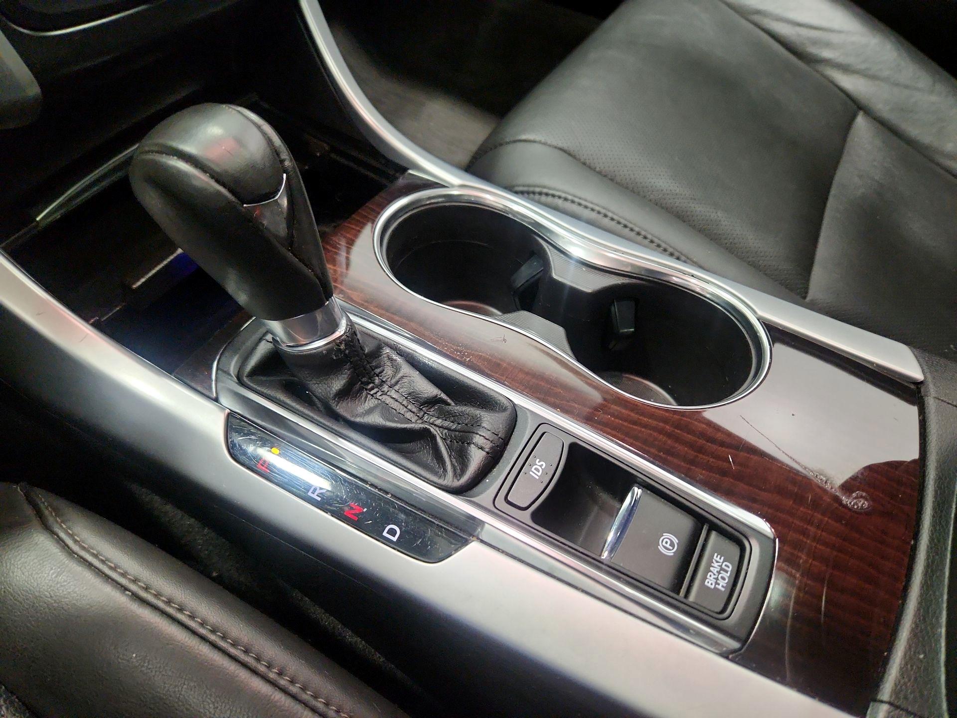 Thumbnail: 2016 Acura TLX - 17