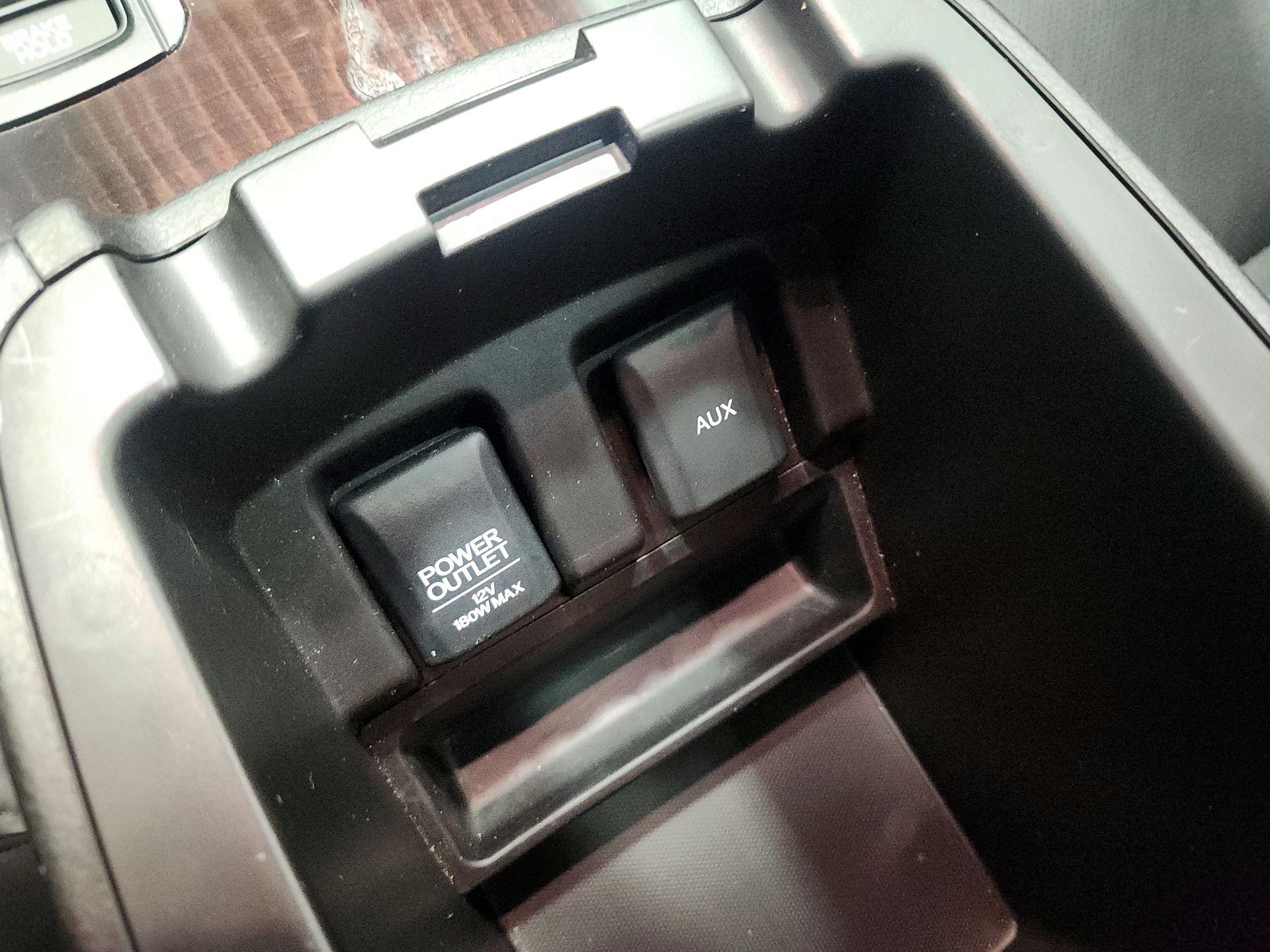 Thumbnail: 2016 Acura TLX - 18