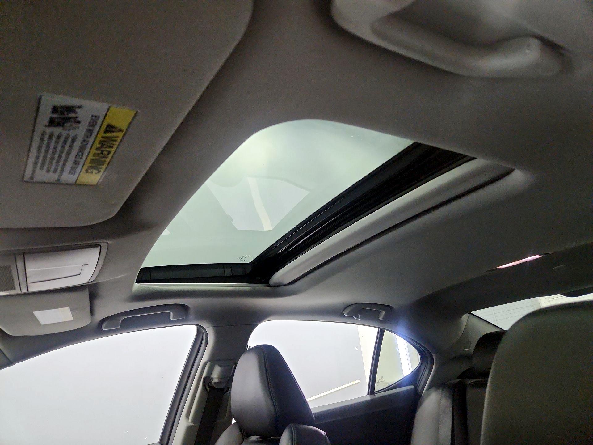 Thumbnail: 2016 Acura TLX - 19