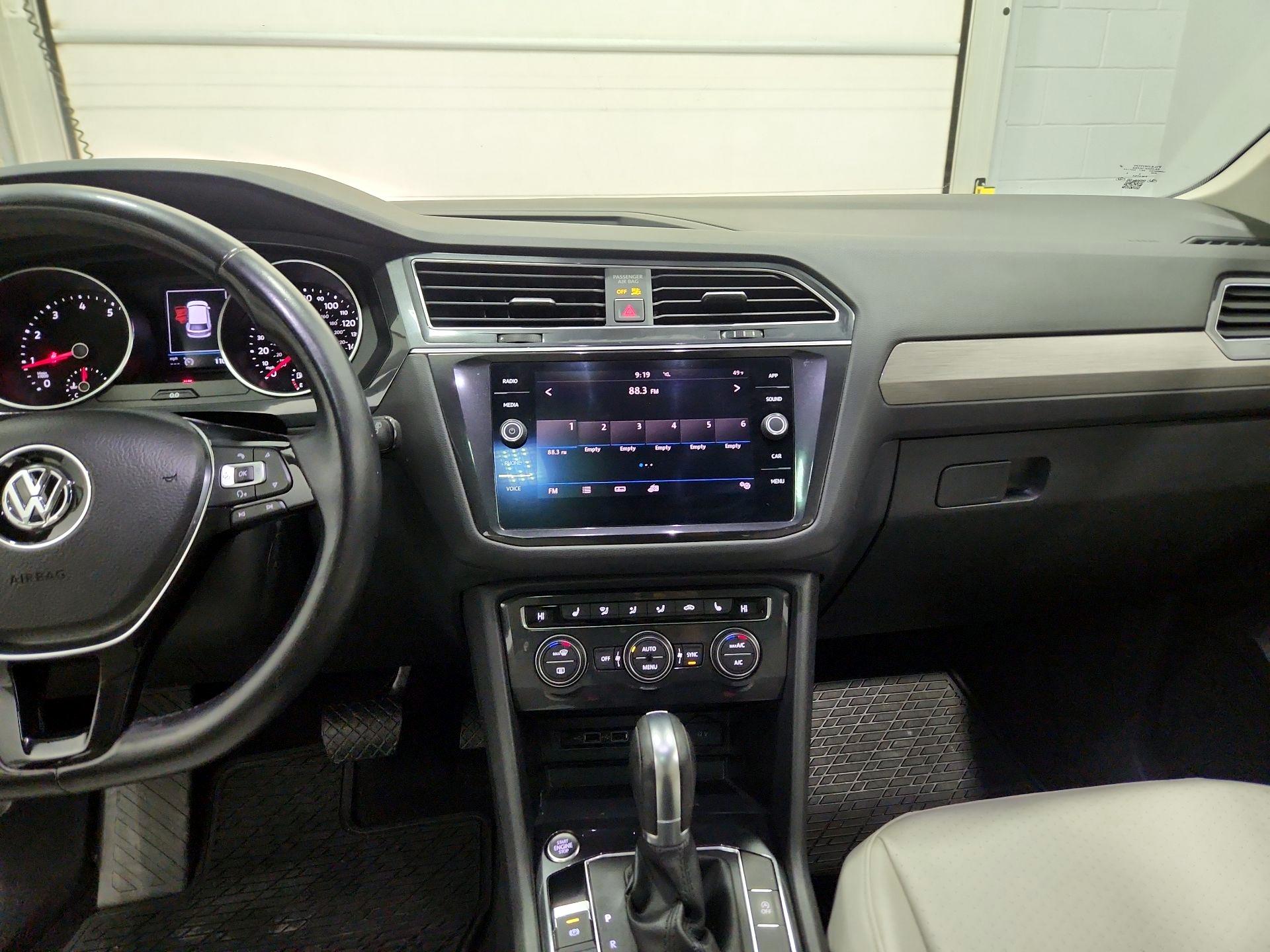 Thumbnail: 2018 Volkswagen Tiguan - 9