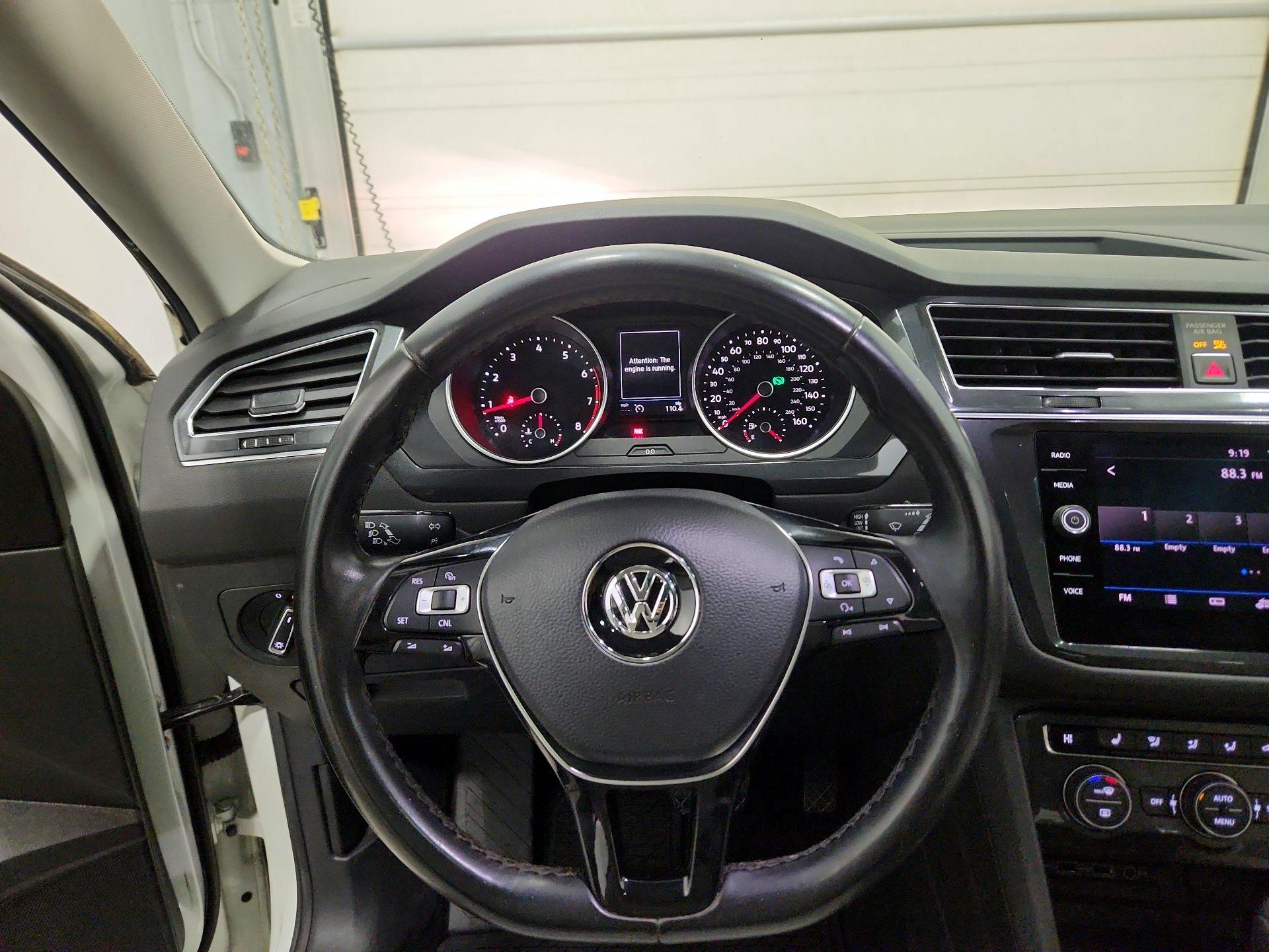 Thumbnail: 2018 Volkswagen Tiguan - 10