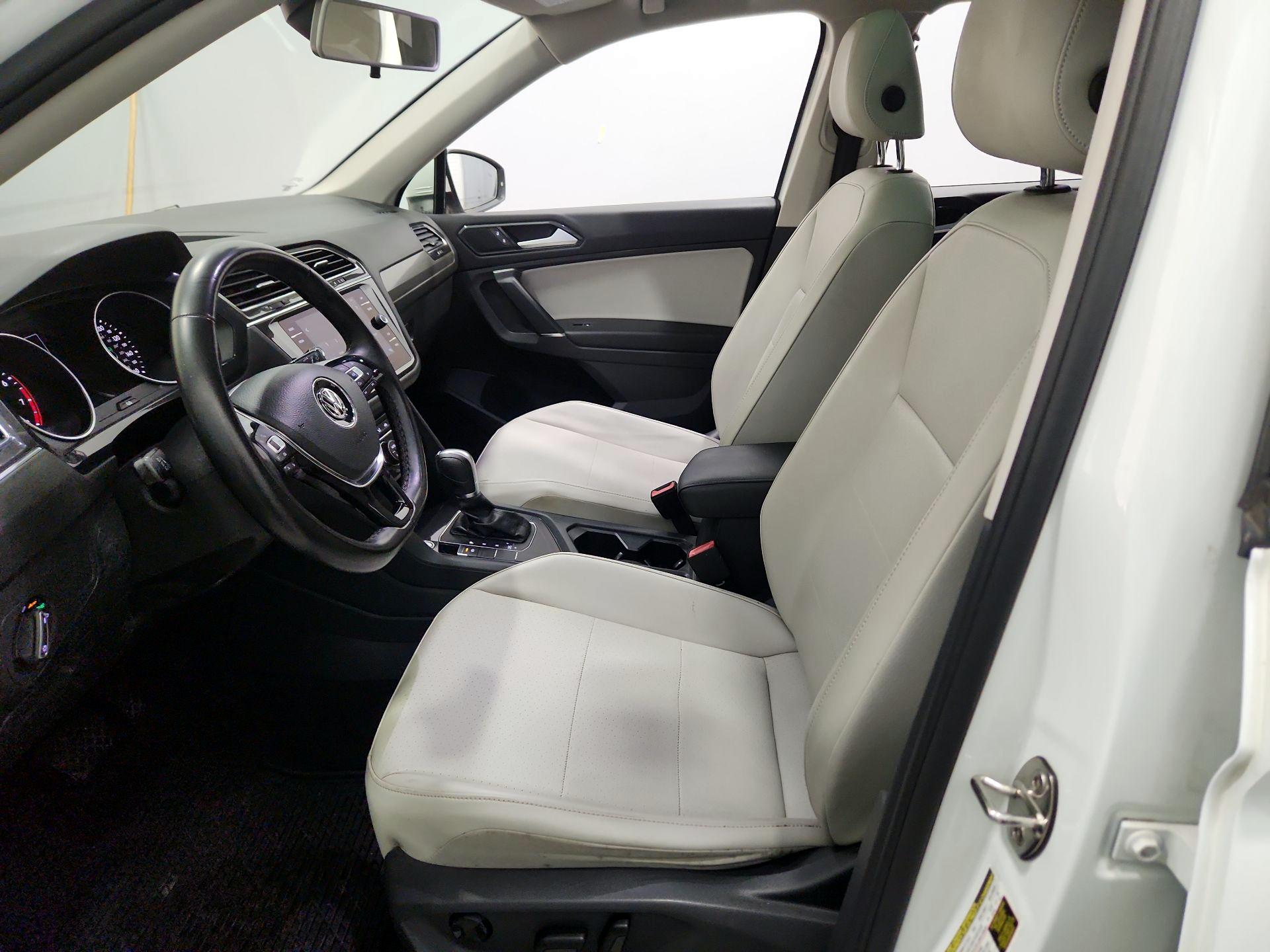 Thumbnail: 2018 Volkswagen Tiguan - 11