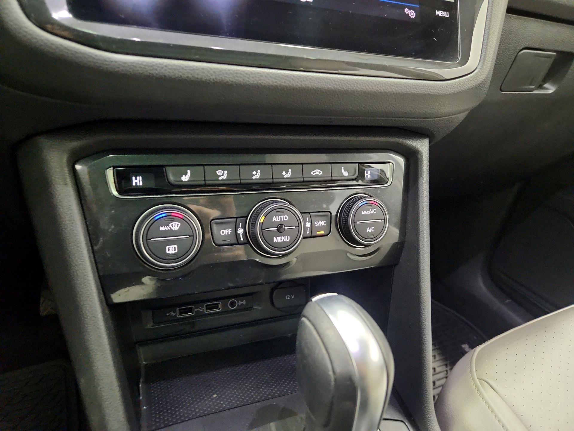 Thumbnail: 2018 Volkswagen Tiguan - 16