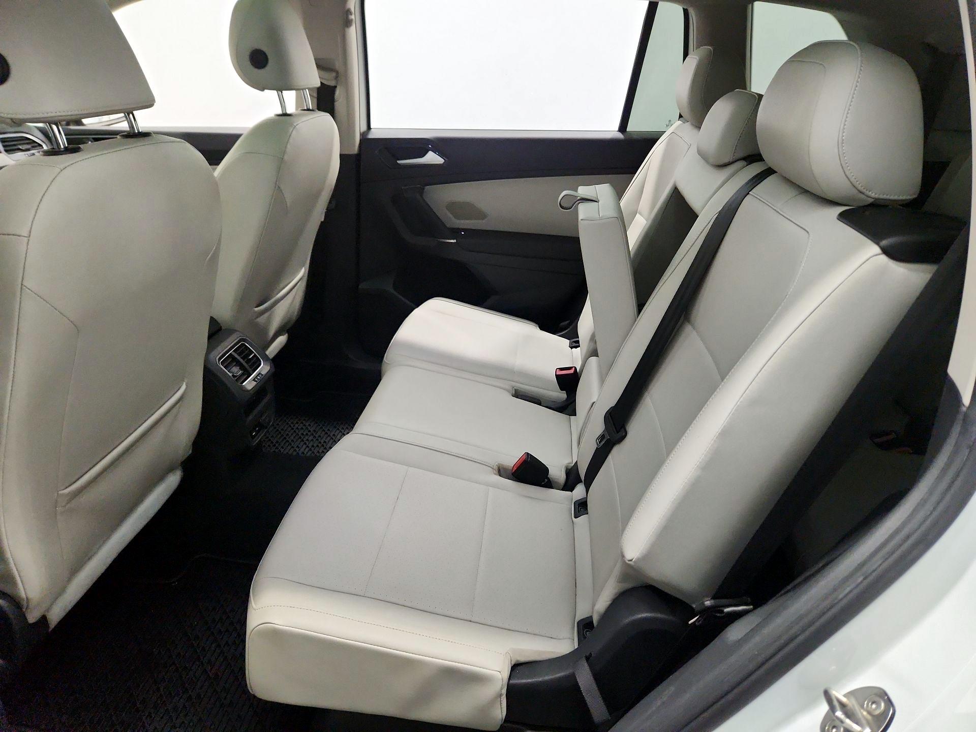 Thumbnail: 2018 Volkswagen Tiguan - 20