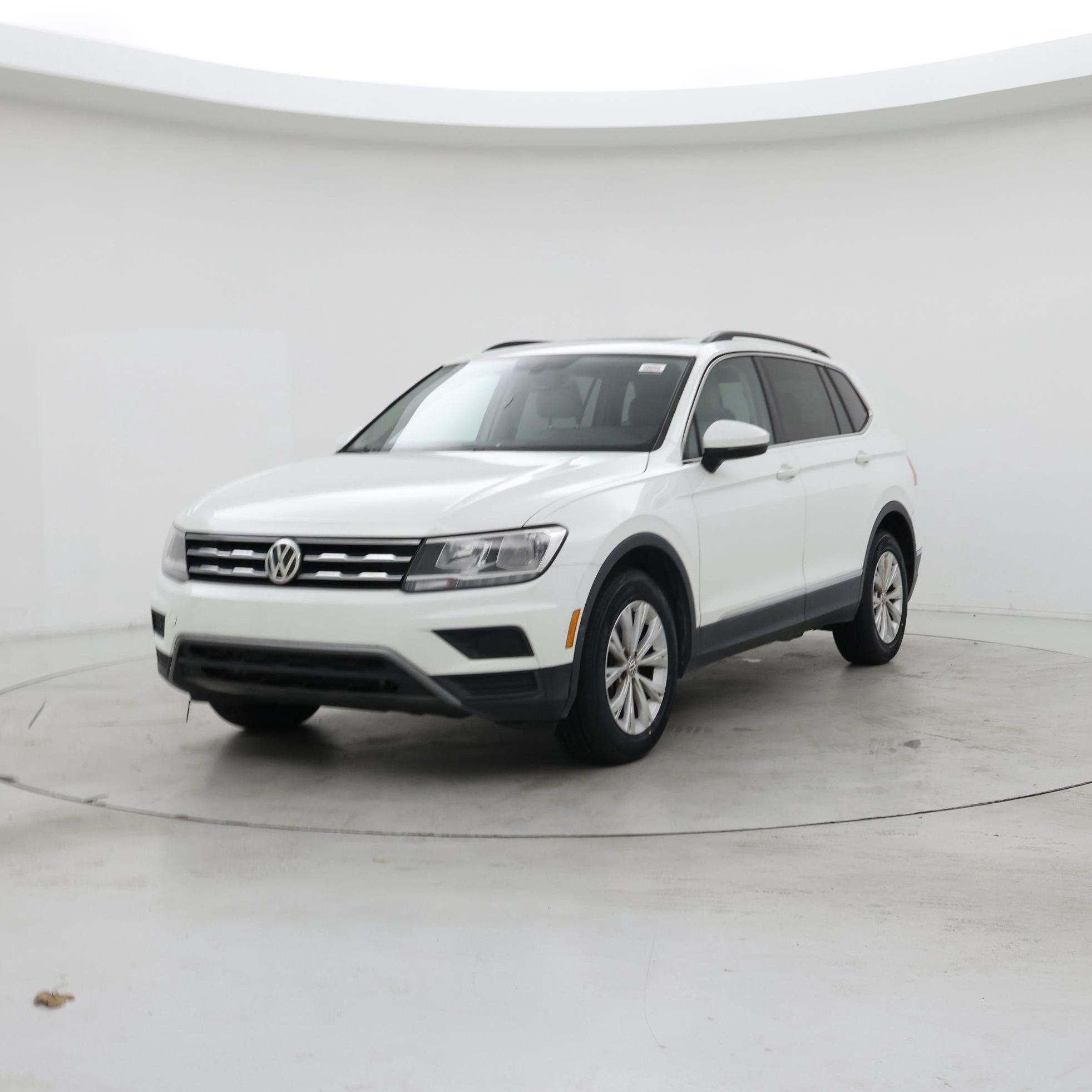 Thumbnail: 2018 Volkswagen Tiguan - 4