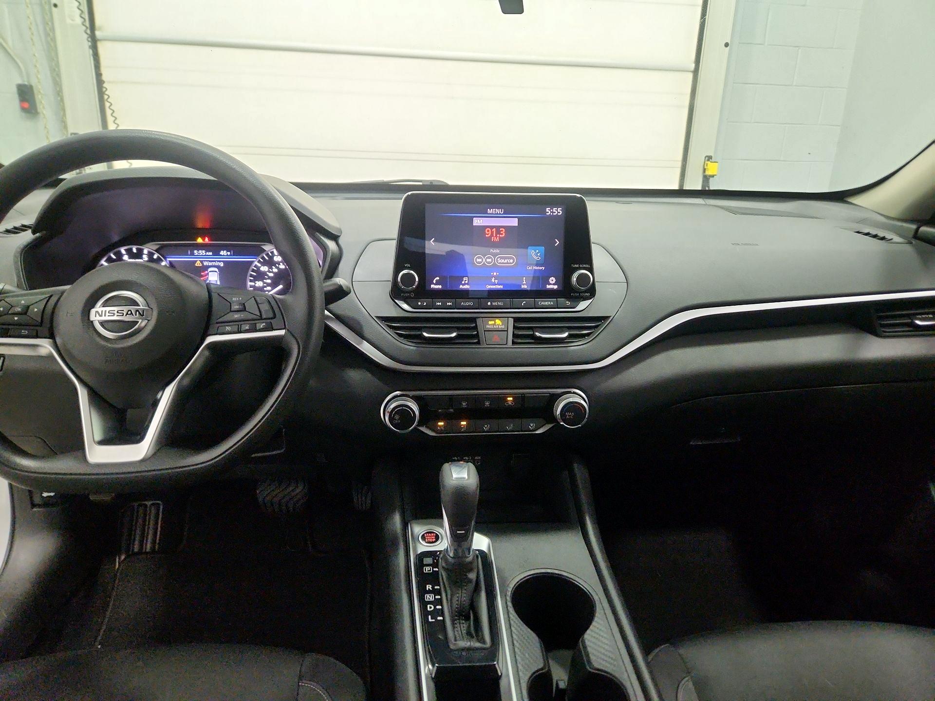 Thumbnail: 2020 Nissan Altima - 9