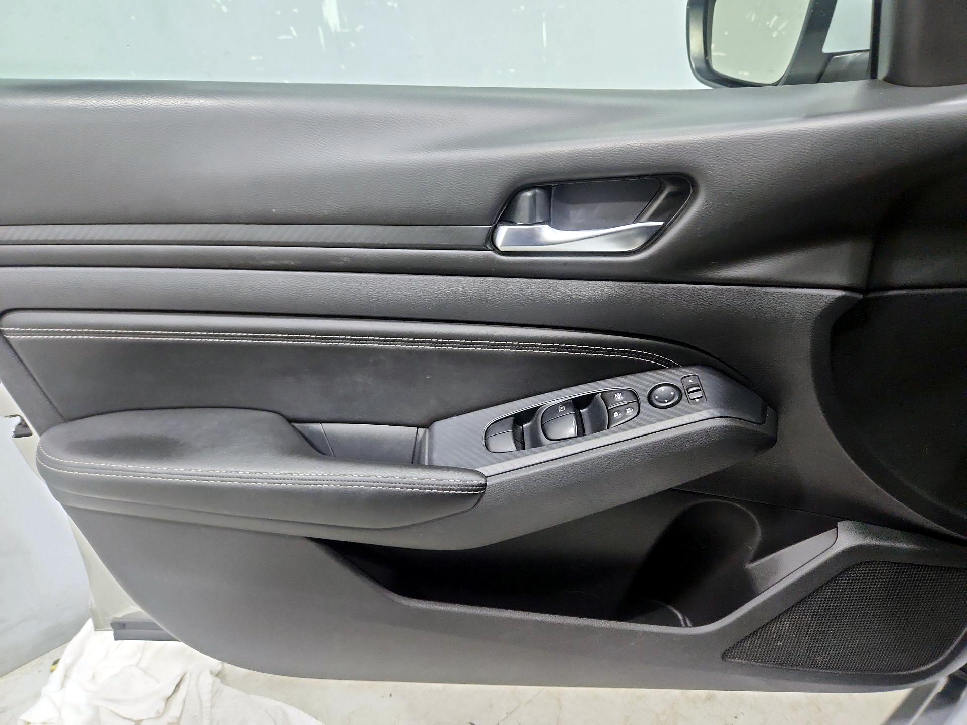 Thumbnail: 2020 Nissan Altima - 12