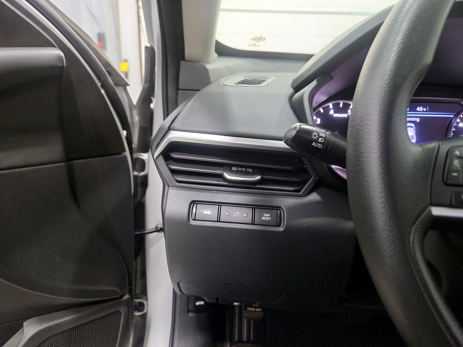 Thumbnail: 2020 Nissan Altima - 13