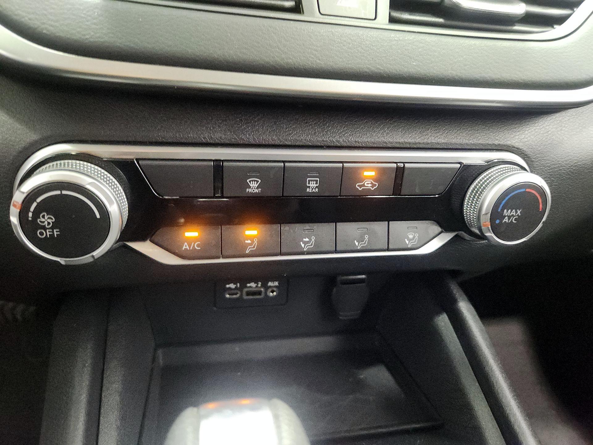 Thumbnail: 2020 Nissan Altima - 16