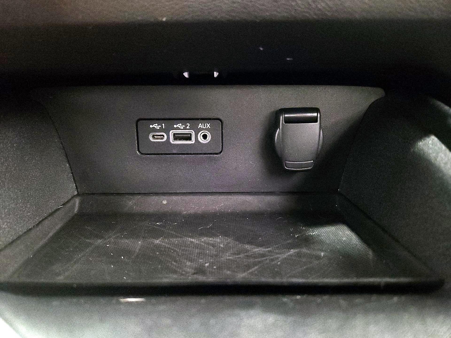 Thumbnail: 2020 Nissan Altima - 18