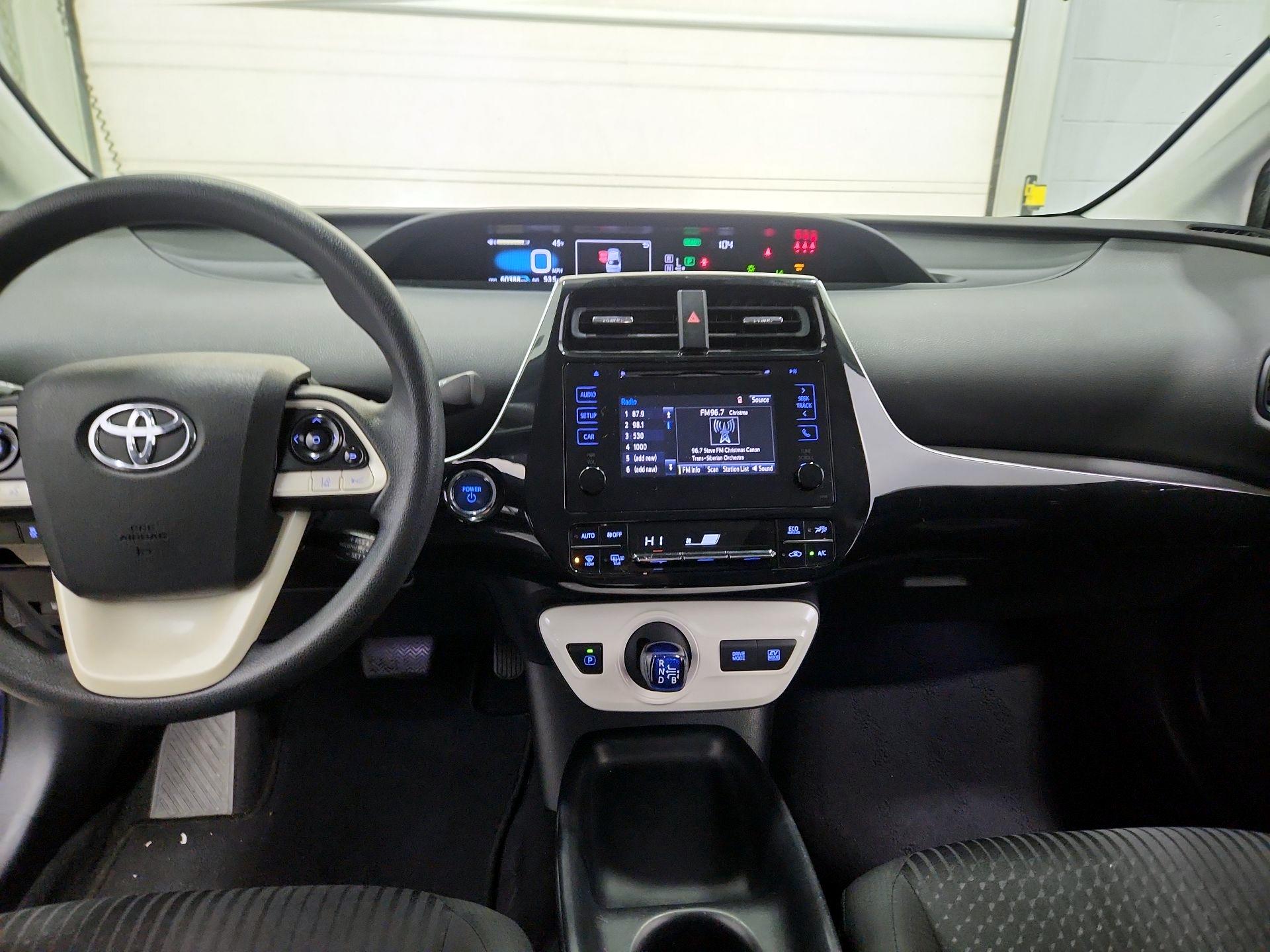 Thumbnail: 2017 Toyota Prius - 9