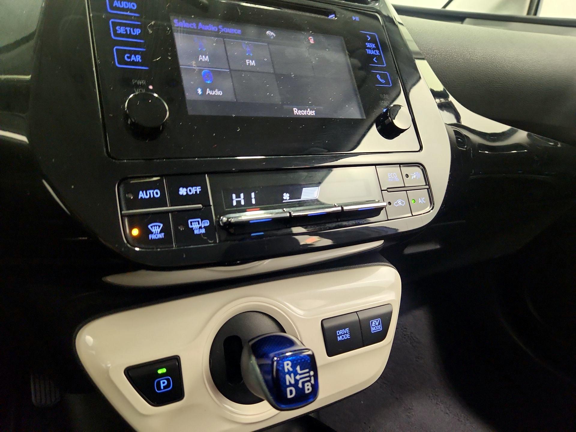 Thumbnail: 2017 Toyota Prius - 16