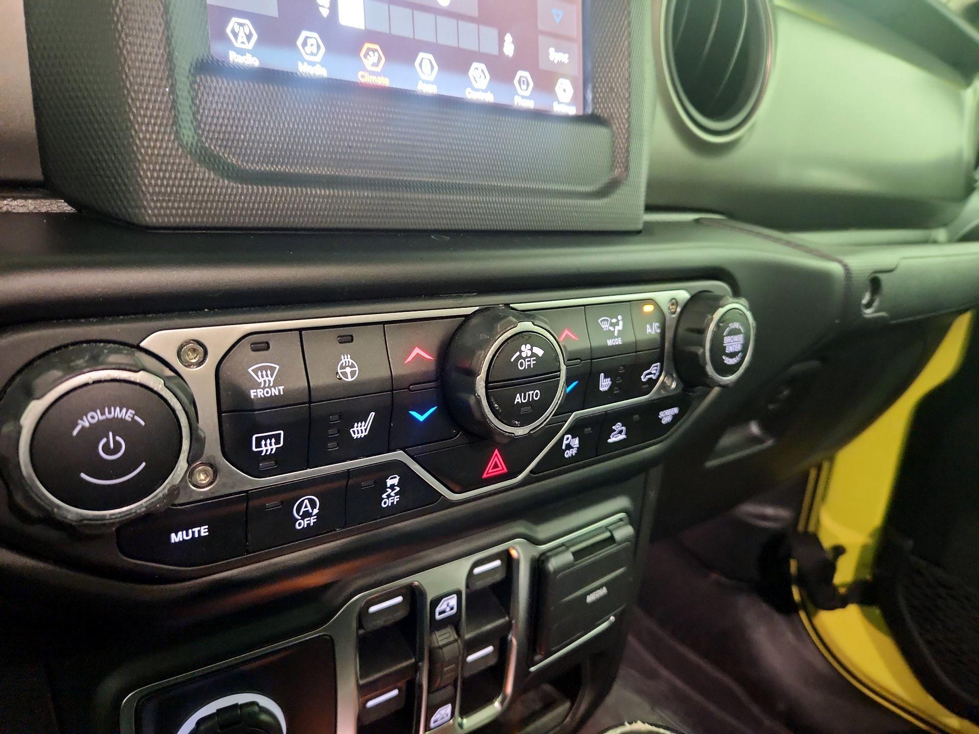 Thumbnail: 2023 Jeep Gladiator - 16