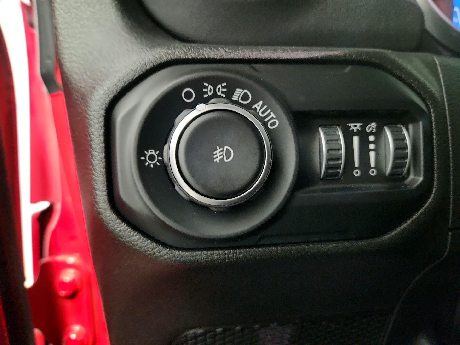 Thumbnail: 2020 Jeep Wrangler - 13