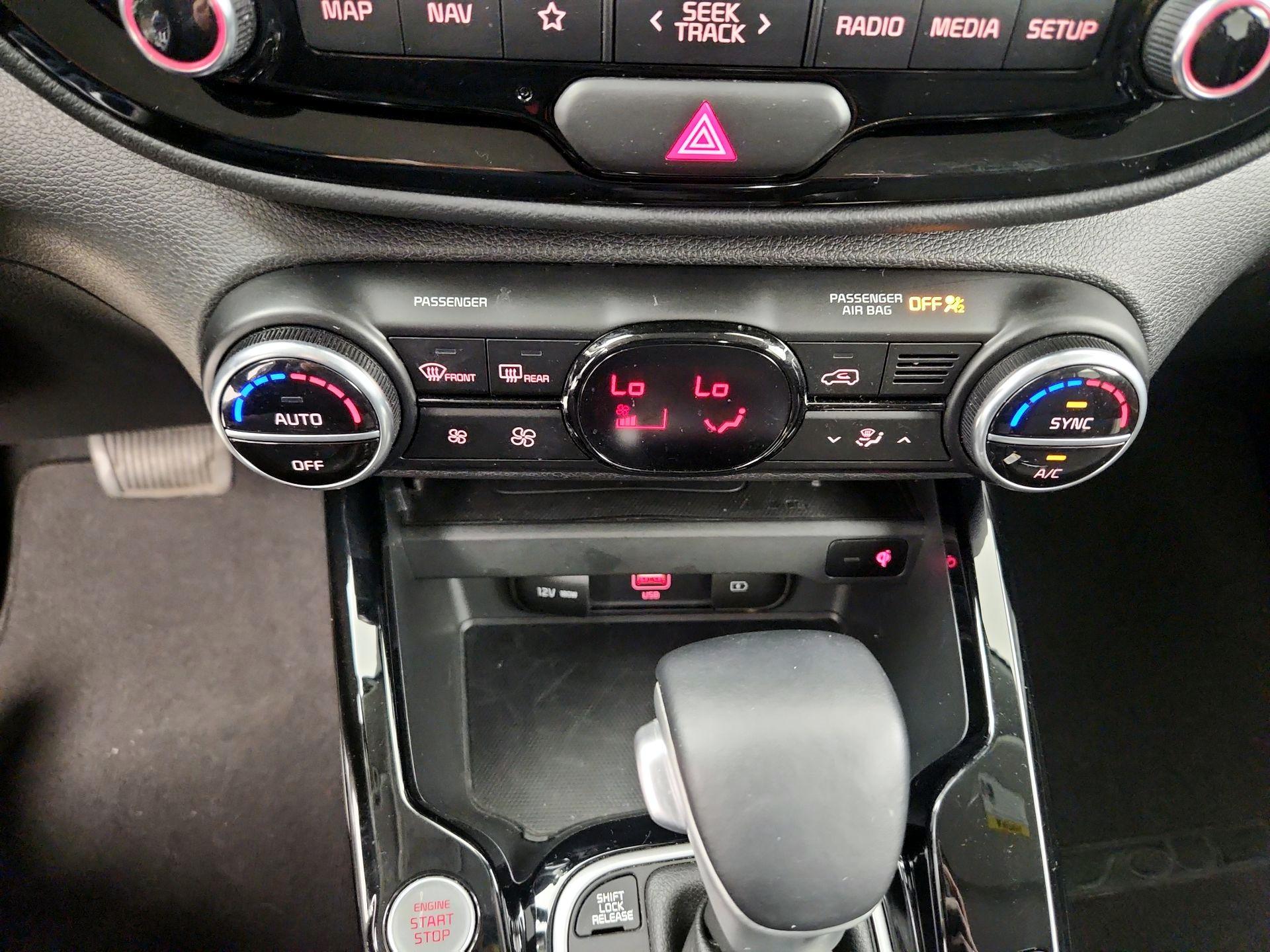 Thumbnail: 2020 Kia Soul - 16