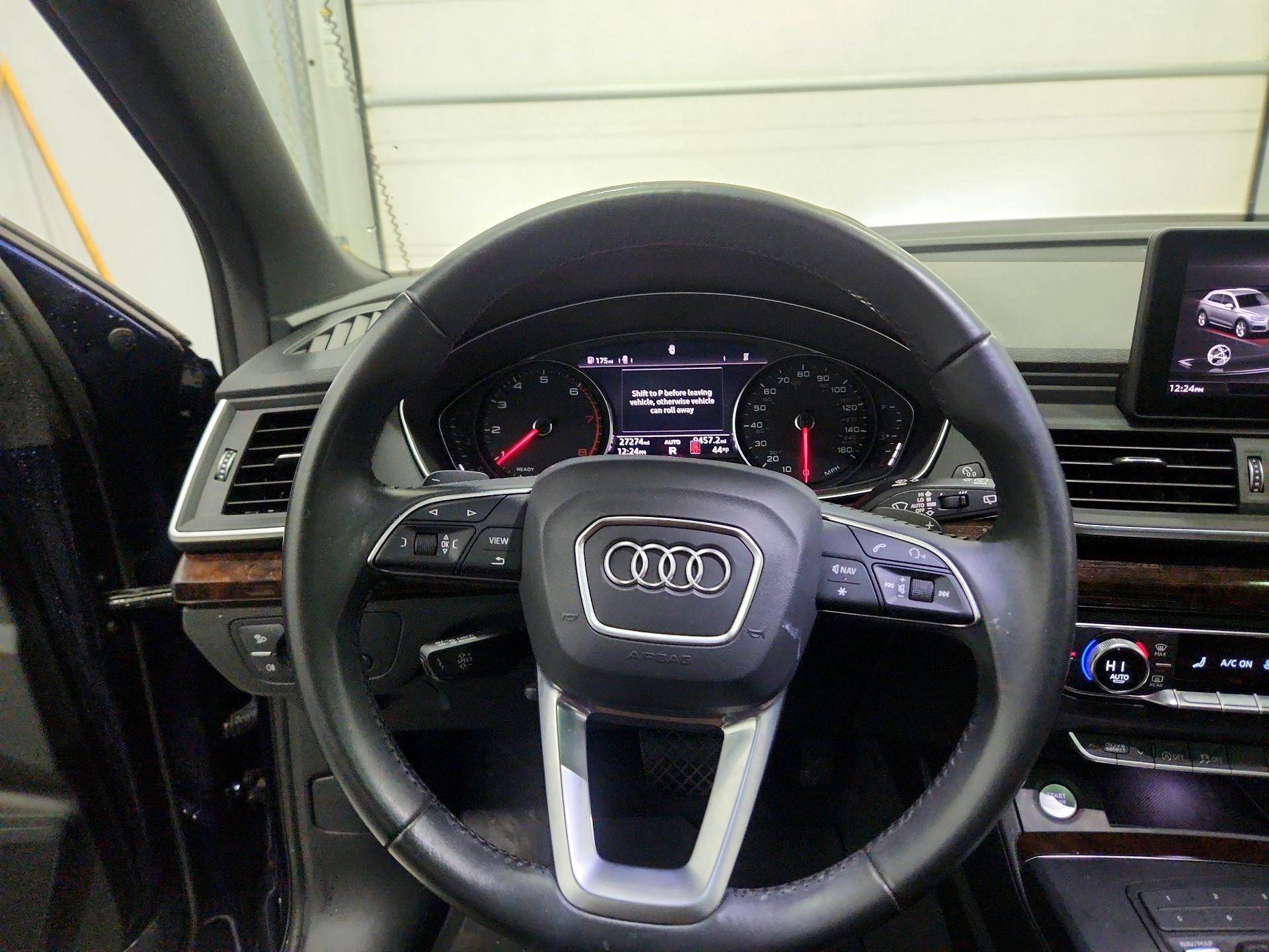 Thumbnail: 2020 Audi Q5 - 10