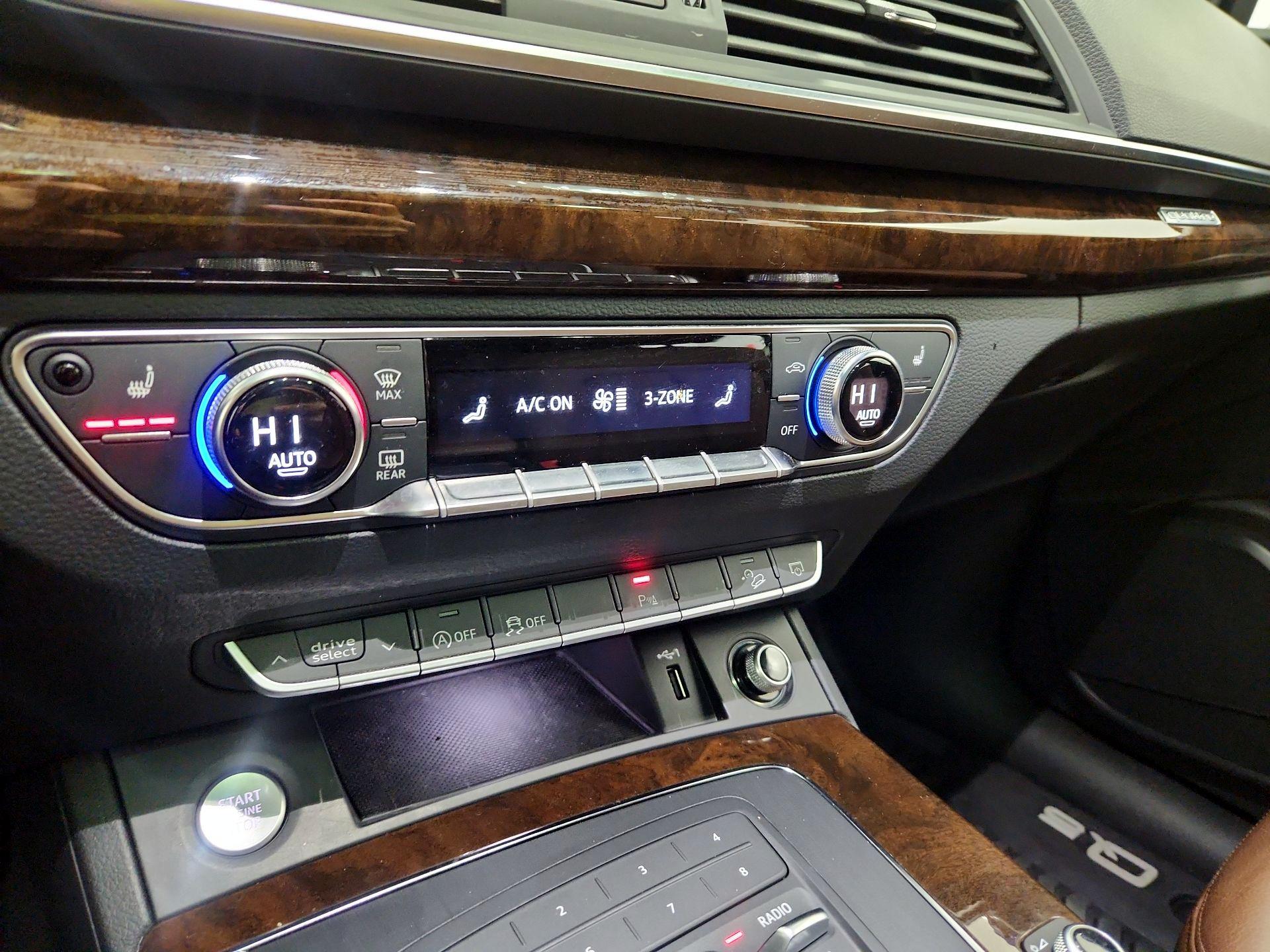 Thumbnail: 2020 Audi Q5 - 16