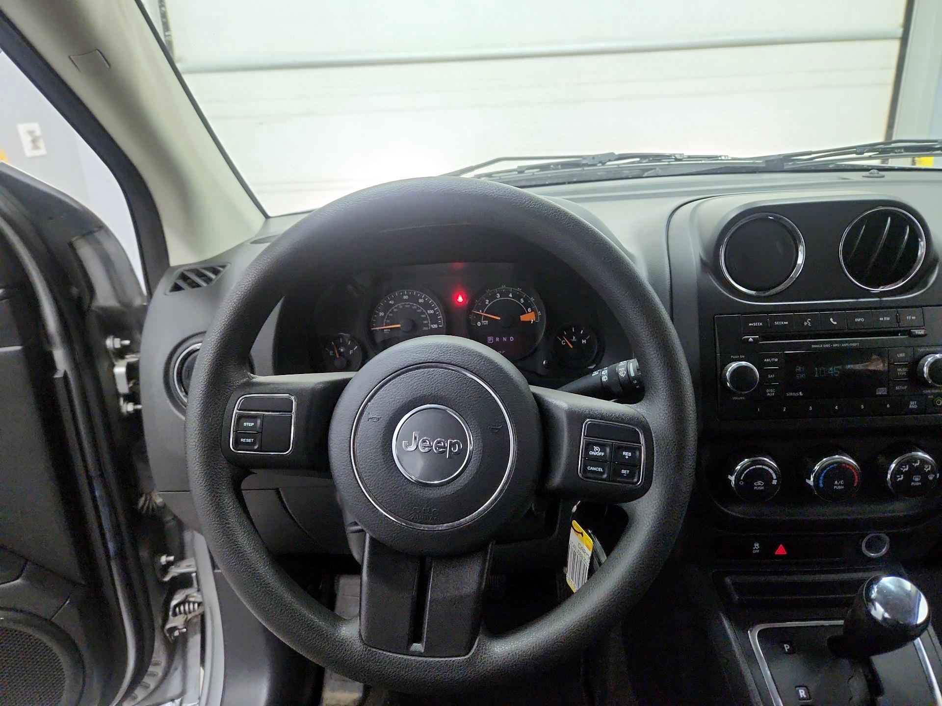 Thumbnail: 2016 Jeep Compass - 10