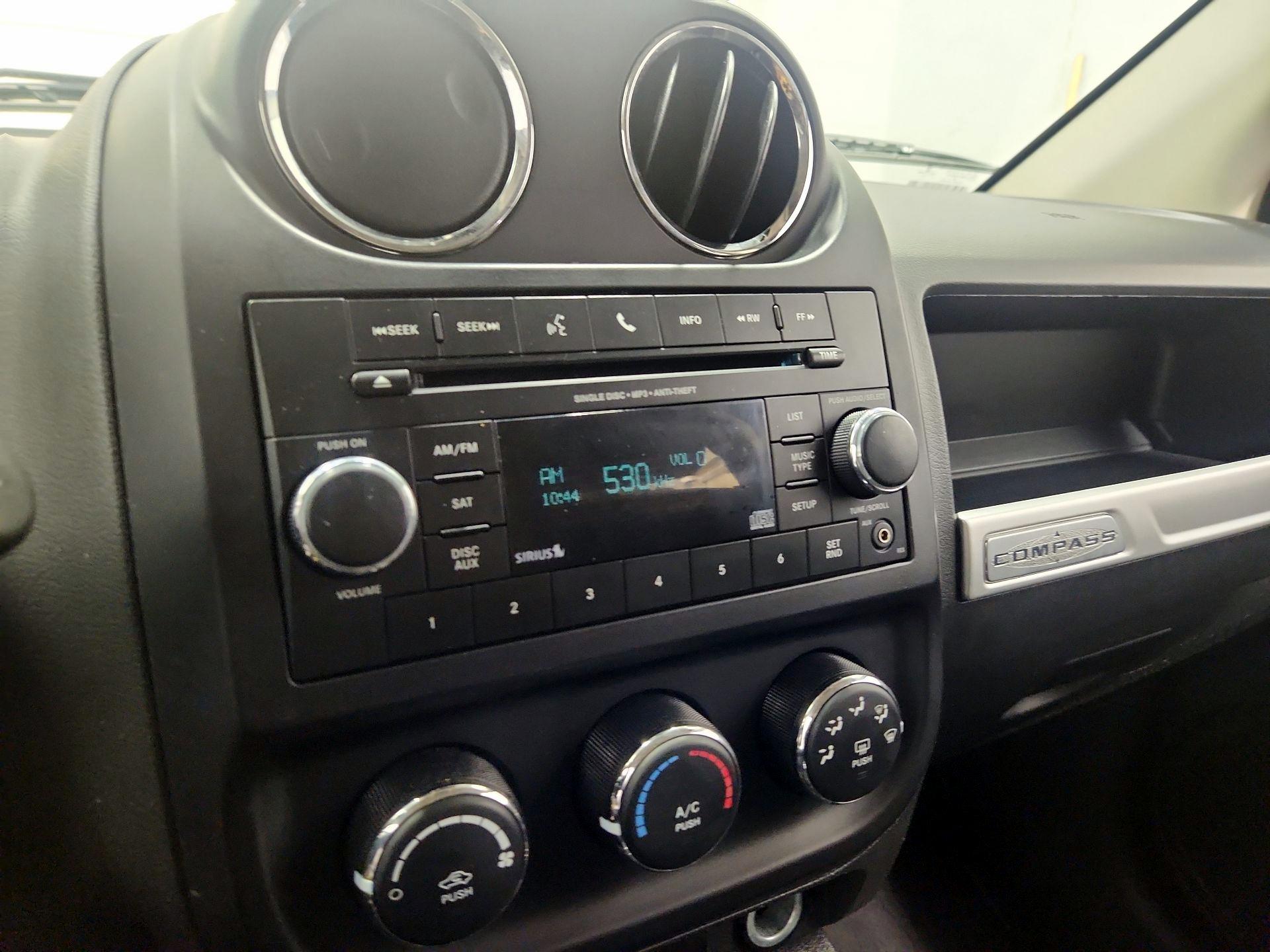 Thumbnail: 2016 Jeep Compass - 13