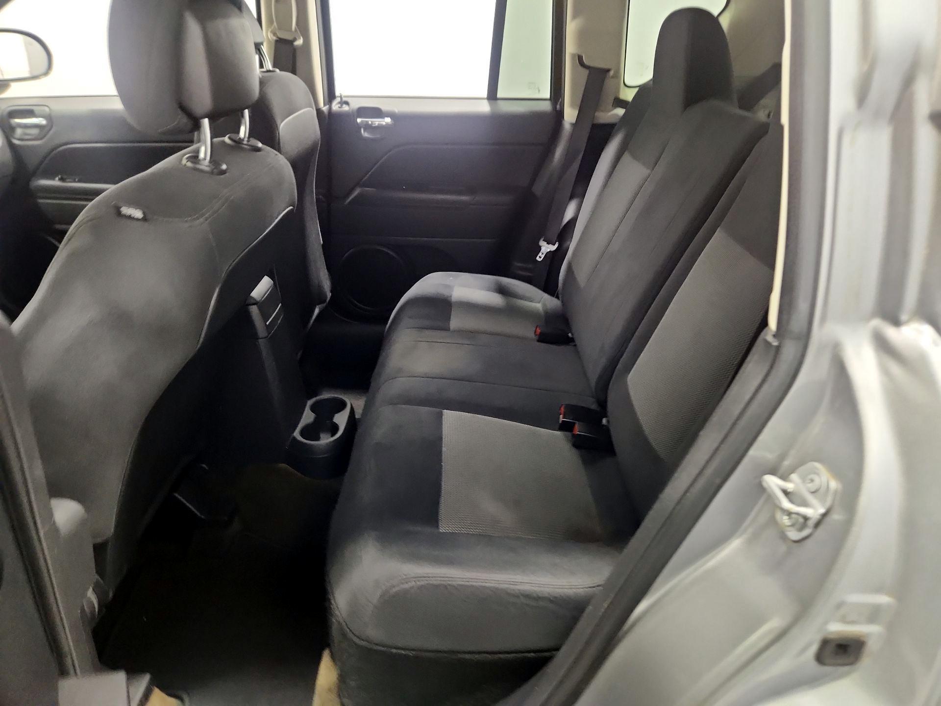 Thumbnail: 2016 Jeep Compass - 17