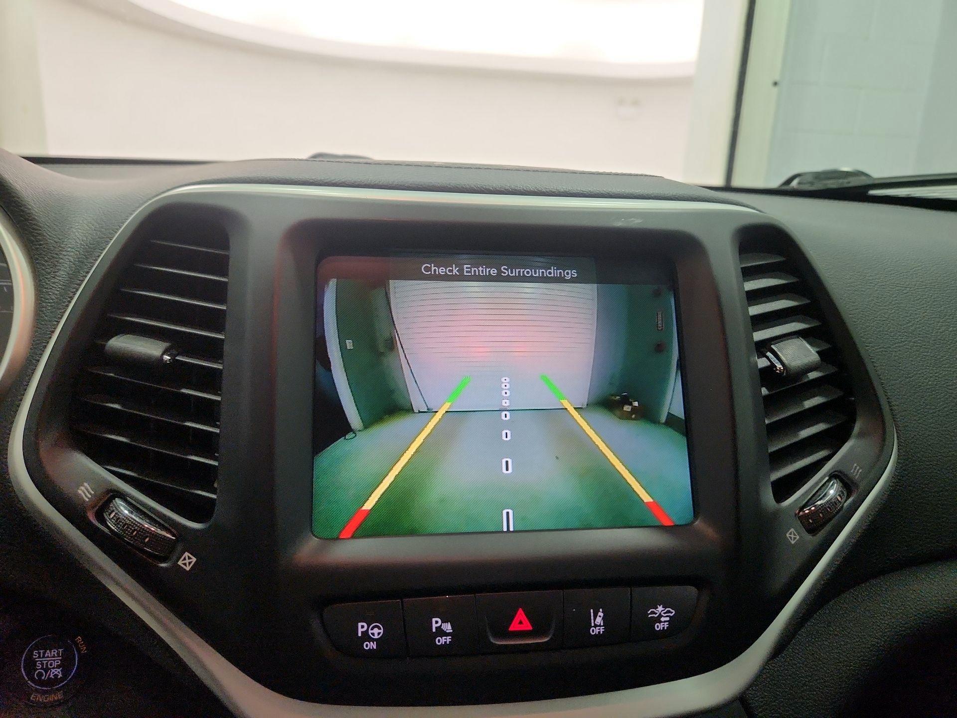 Thumbnail: 2014 Jeep Cherokee - 14