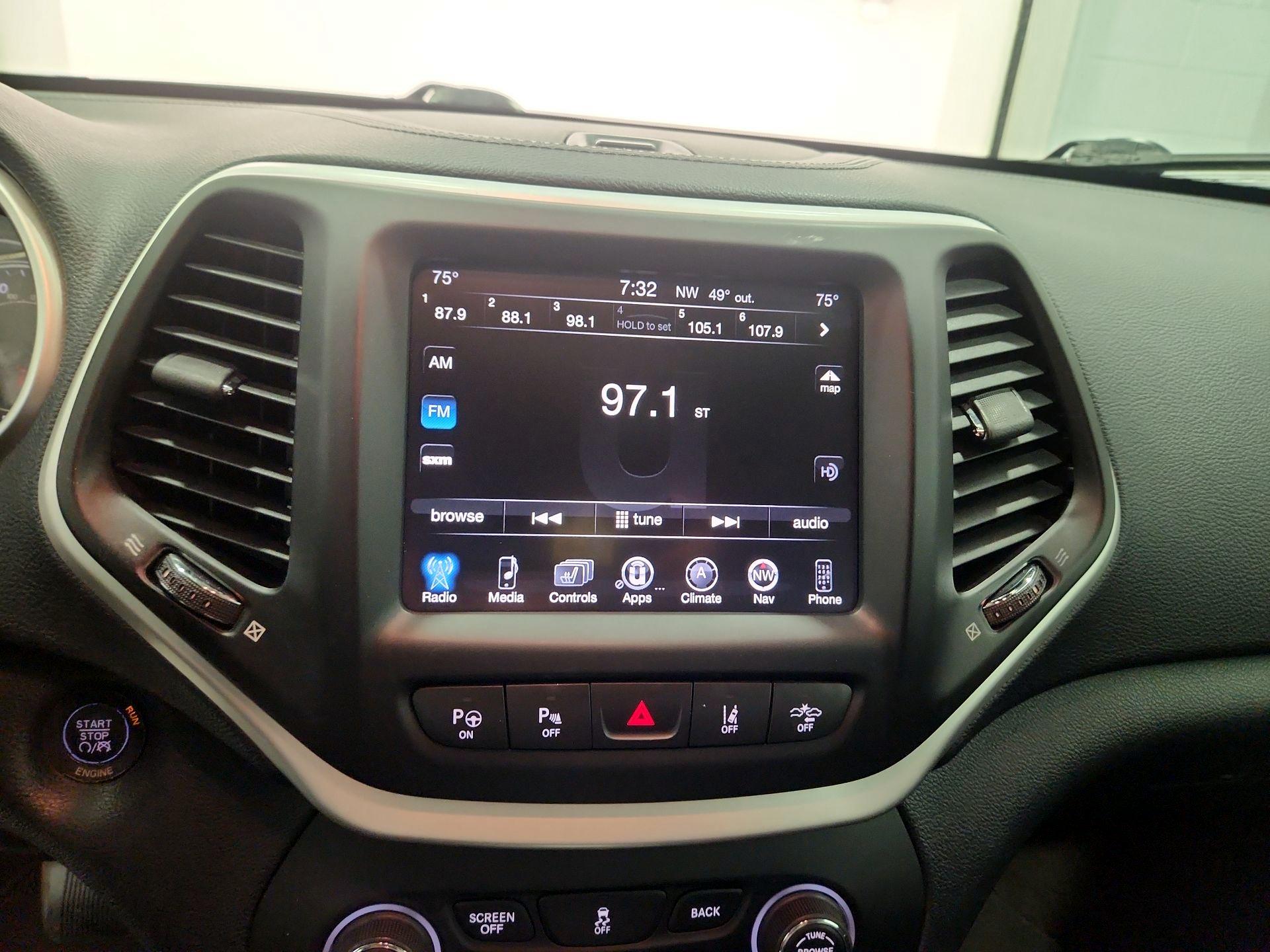 Thumbnail: 2014 Jeep Cherokee - 15