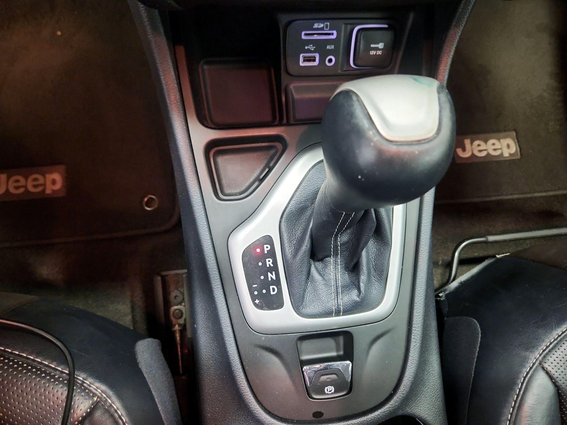 Thumbnail: 2014 Jeep Cherokee - 17