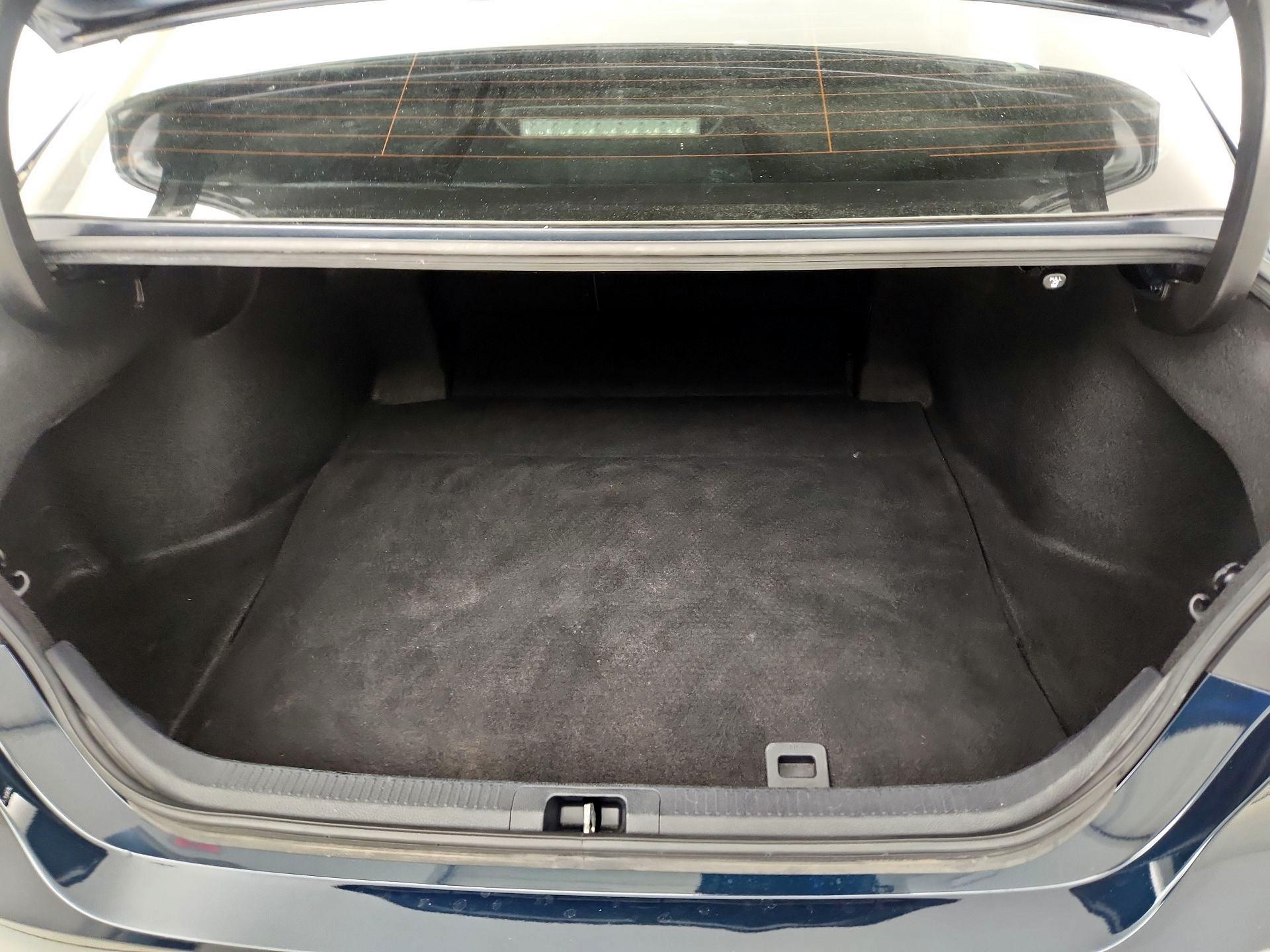 Thumbnail: 2020 Toyota Camry - 20