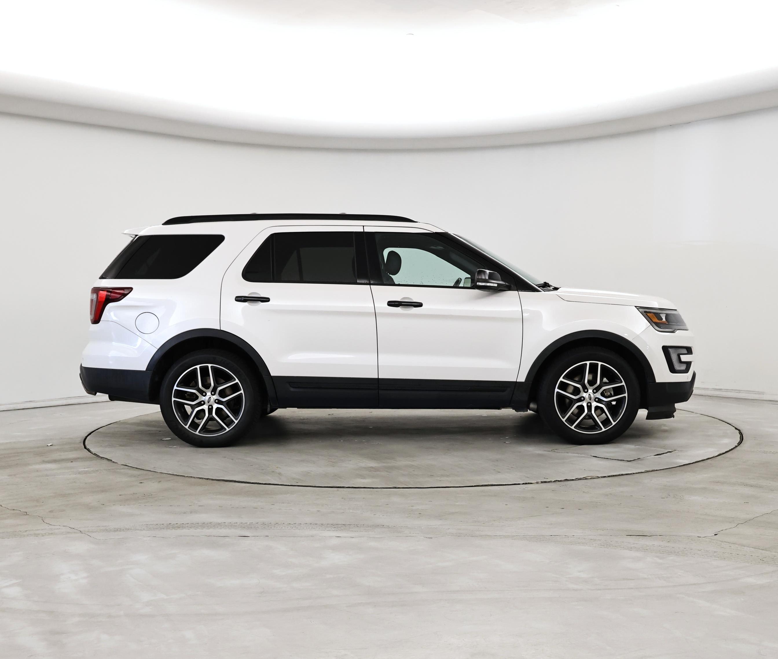 Thumbnail: 2017 Ford Explorer - 7