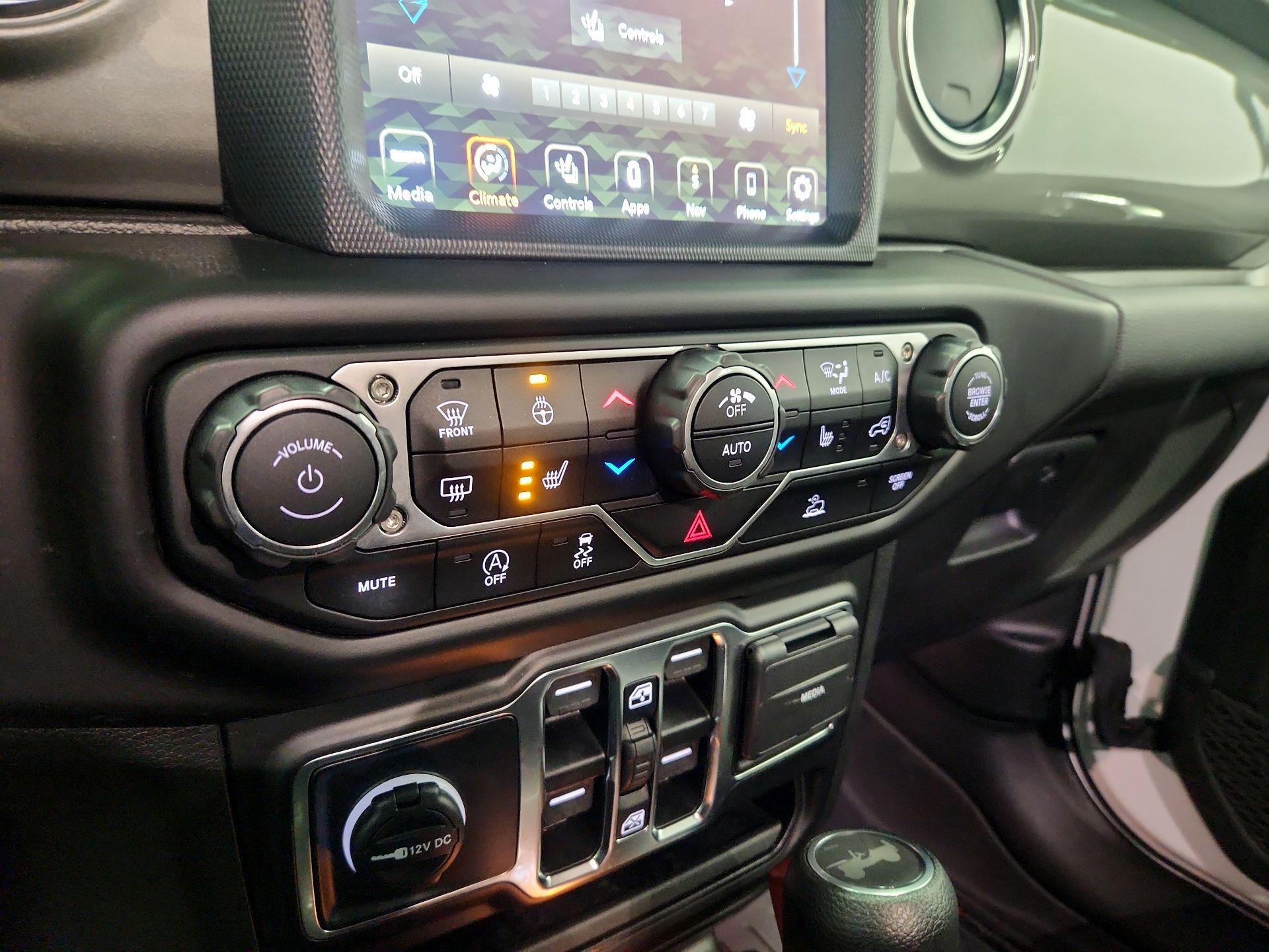 Thumbnail: 2023 Jeep Wrangler - 17