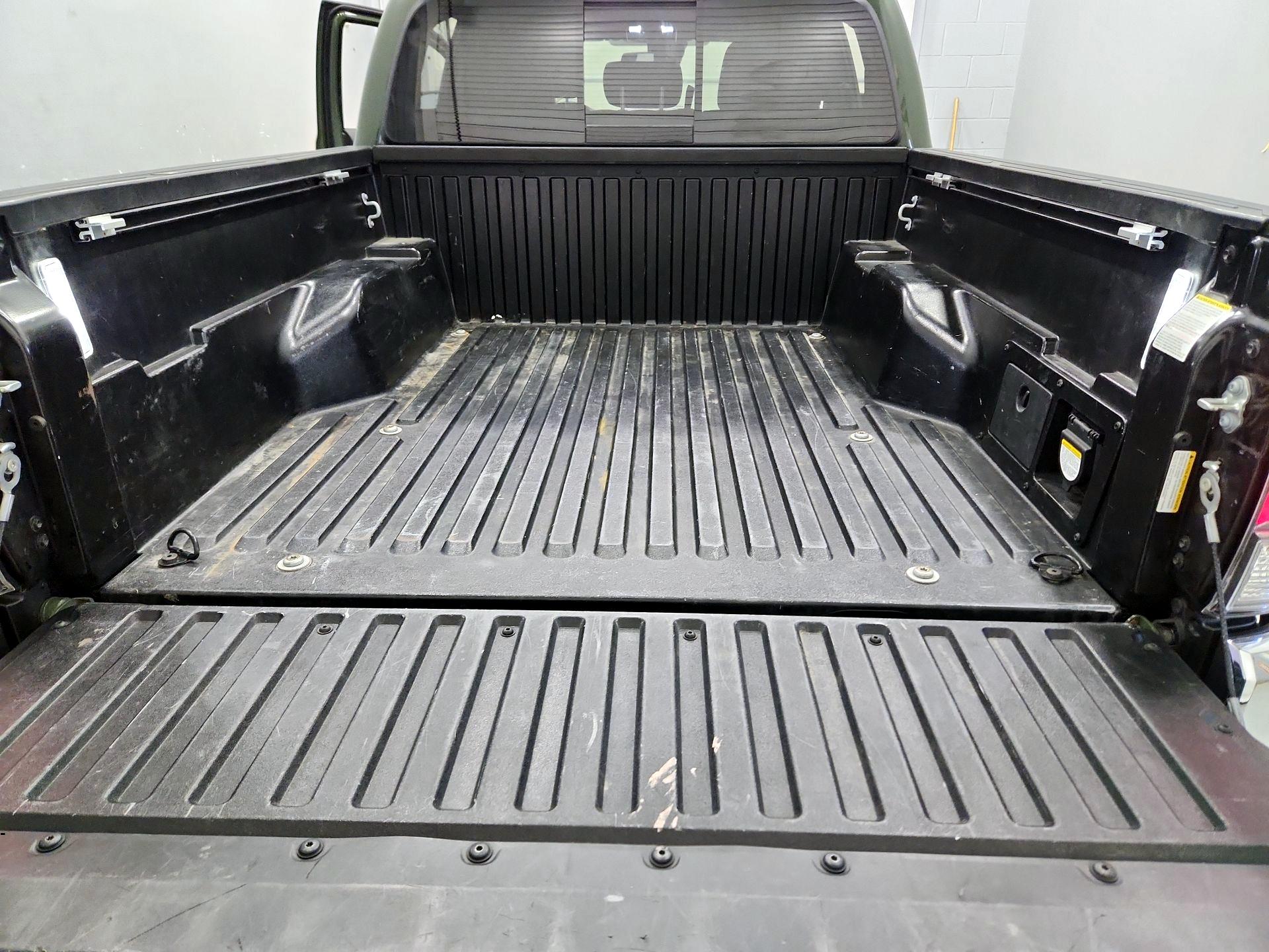 Thumbnail: 2021 Toyota Tacoma - 20