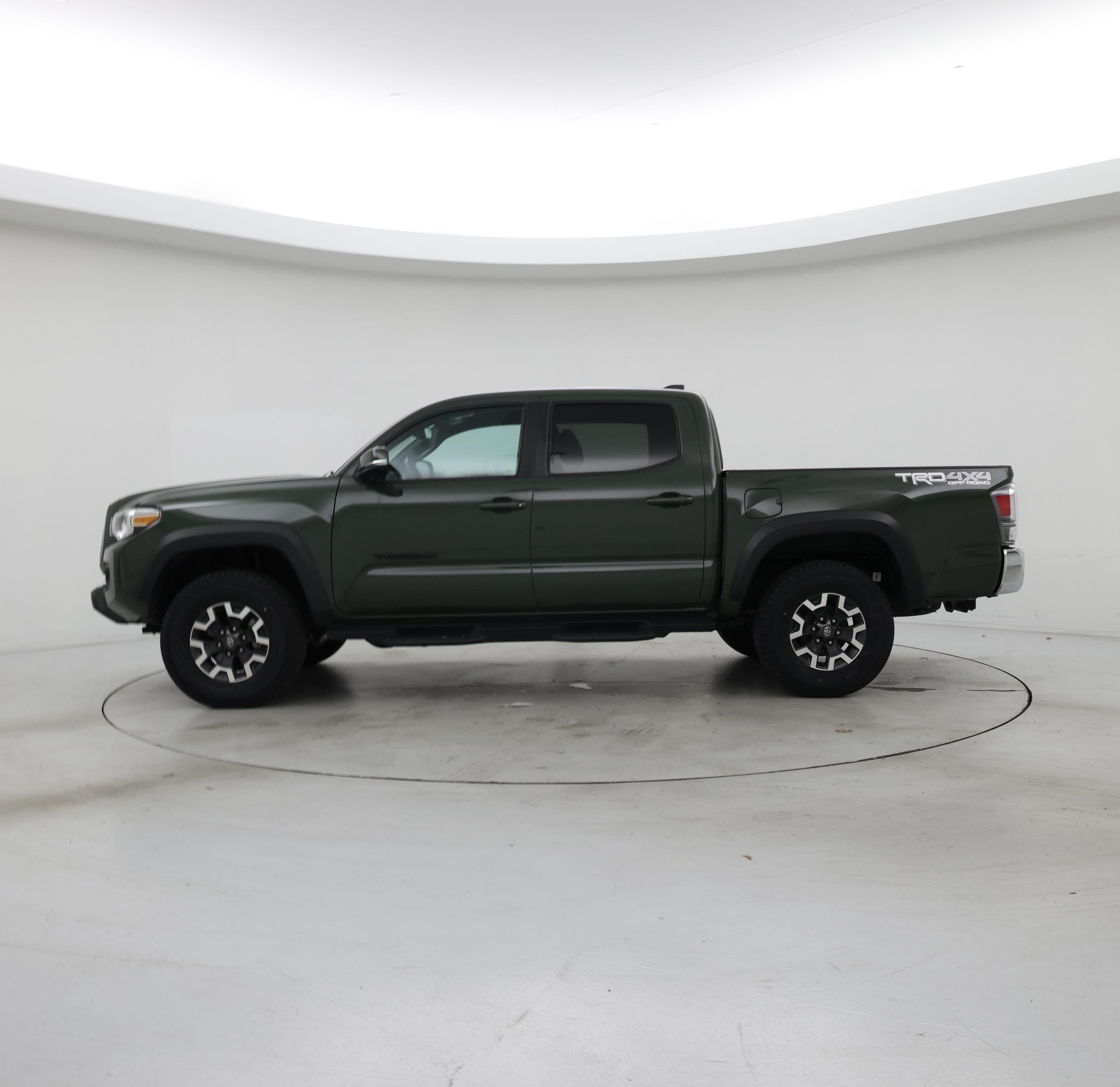 Thumbnail: 2021 Toyota Tacoma - 3