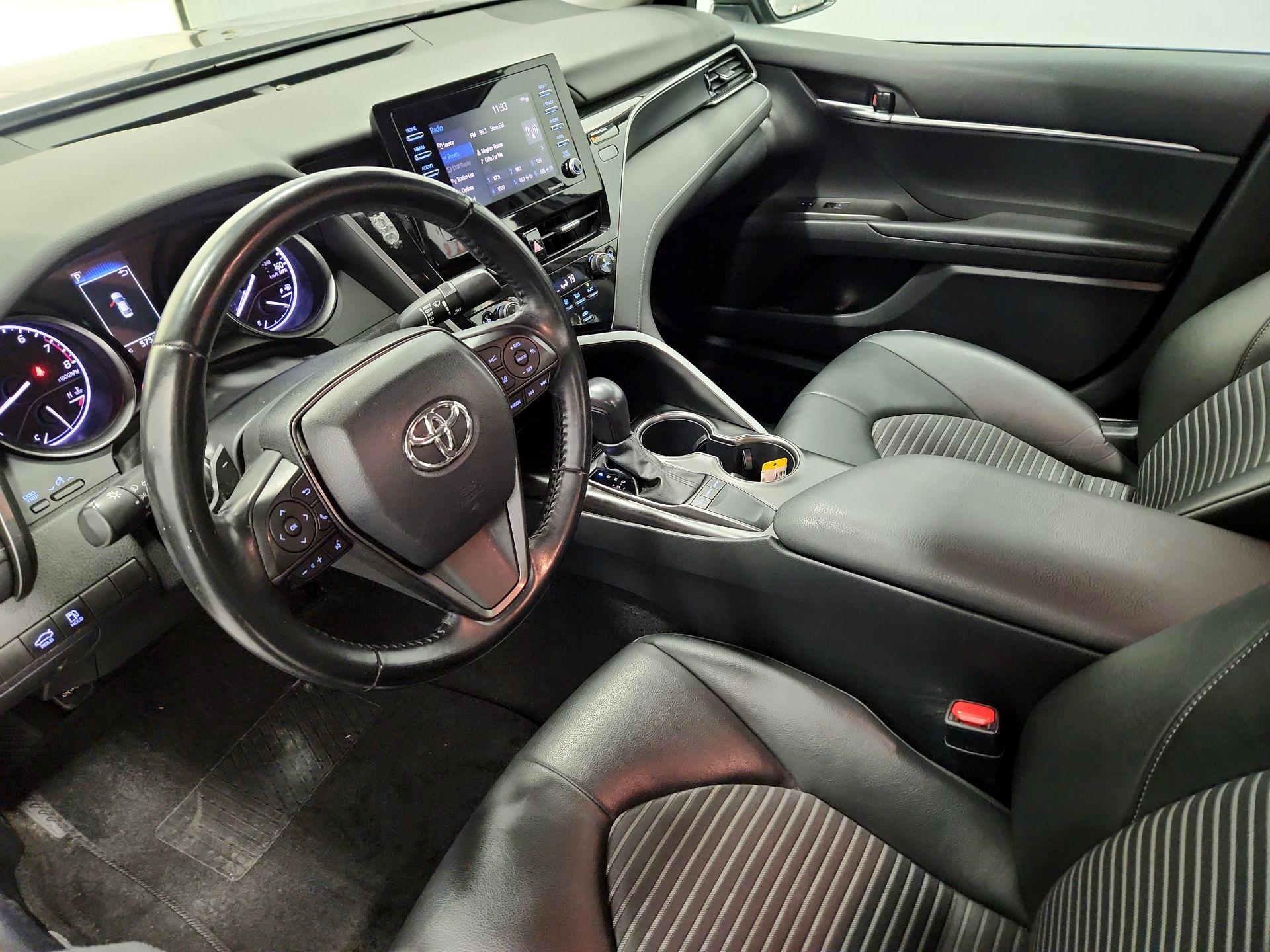 Thumbnail: 2022 Toyota Camry - 11