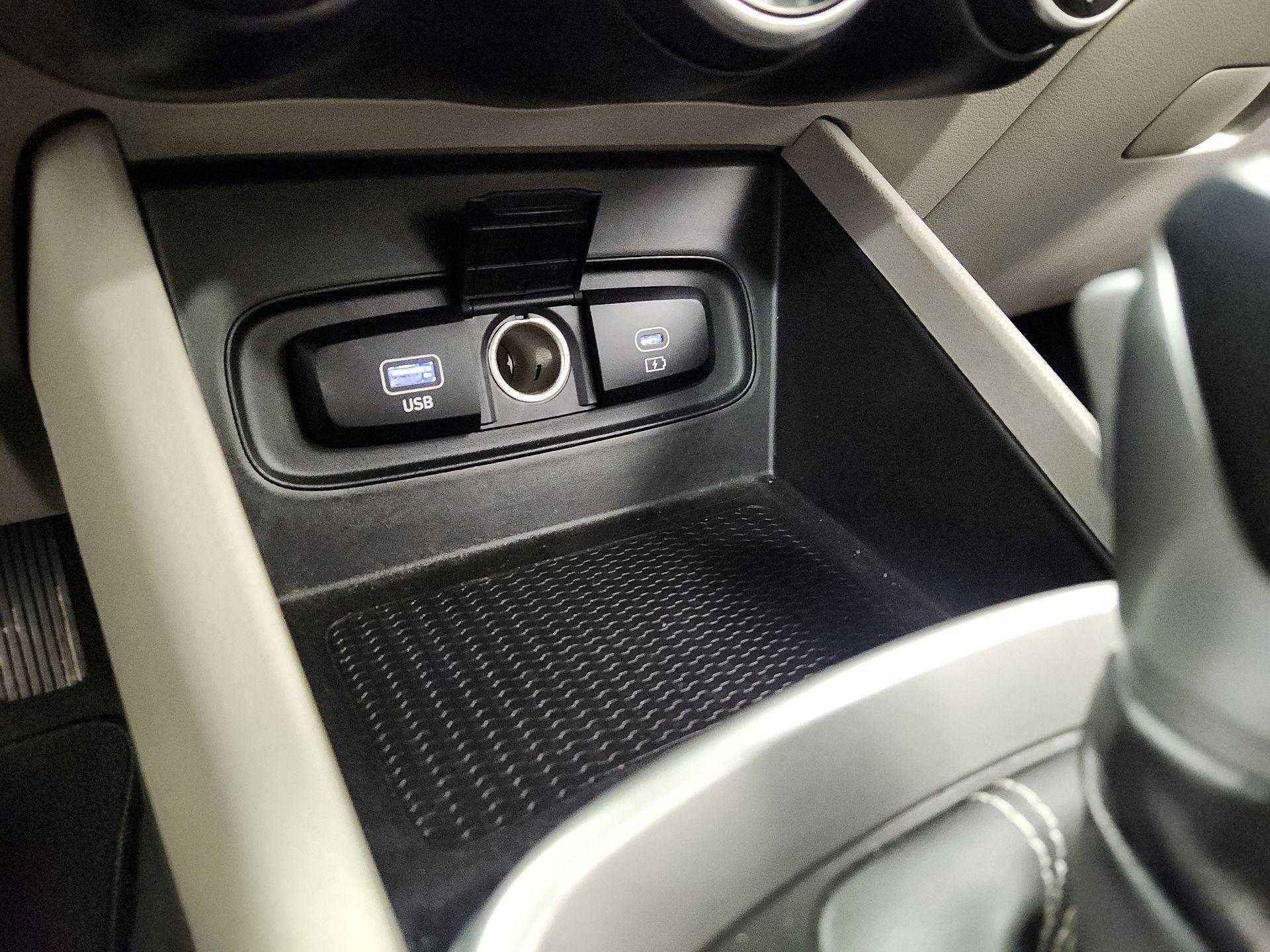 Thumbnail: 2024 Hyundai Venue - 18