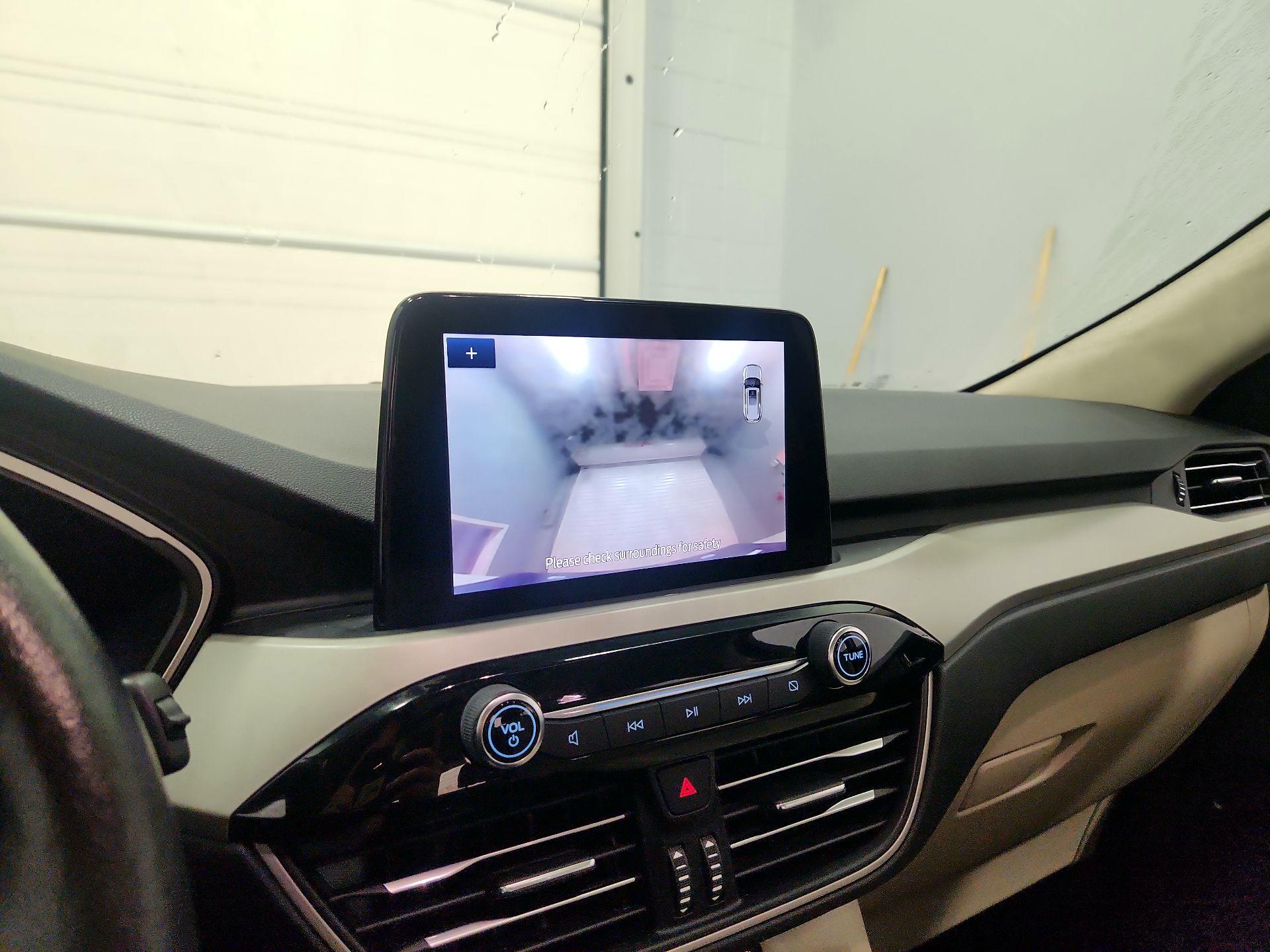 Thumbnail: 2020 Ford Escape - 15